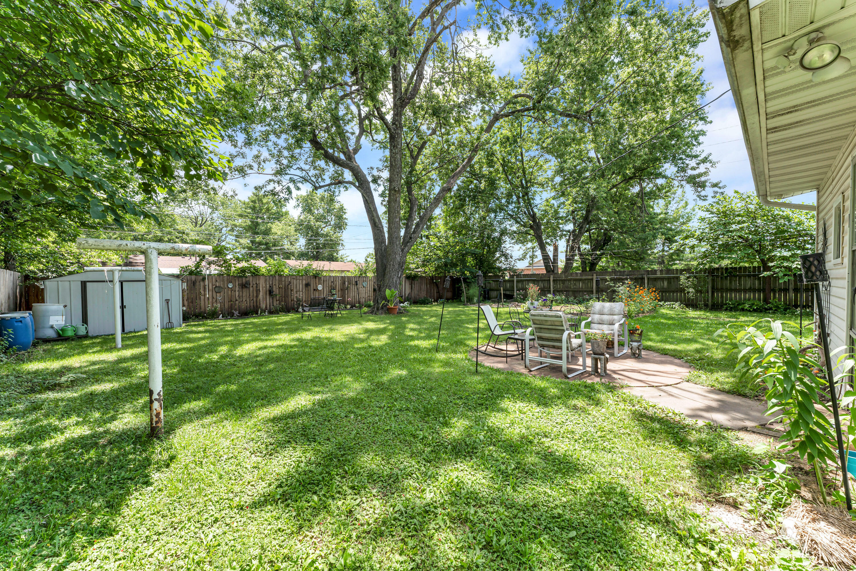 2556 South Westwood Avenue Property Photo 24