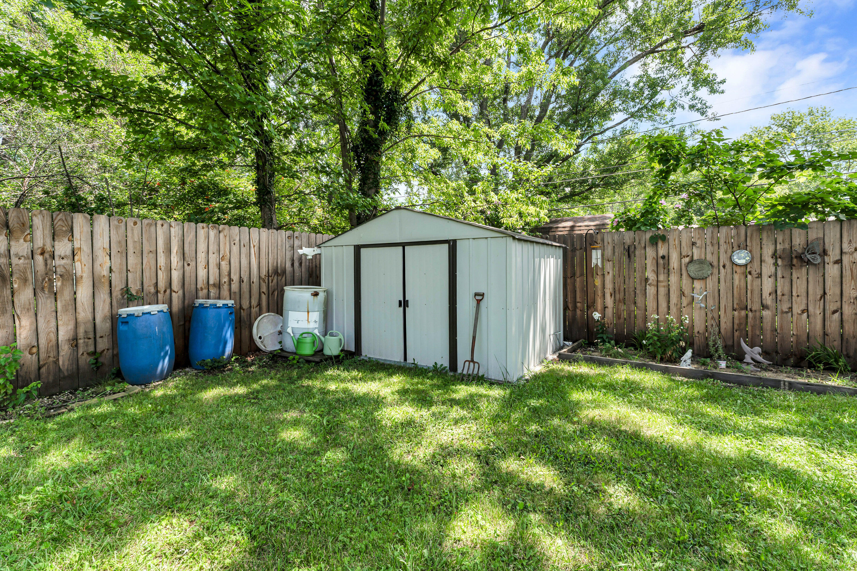 2556 South Westwood Avenue Property Photo 26