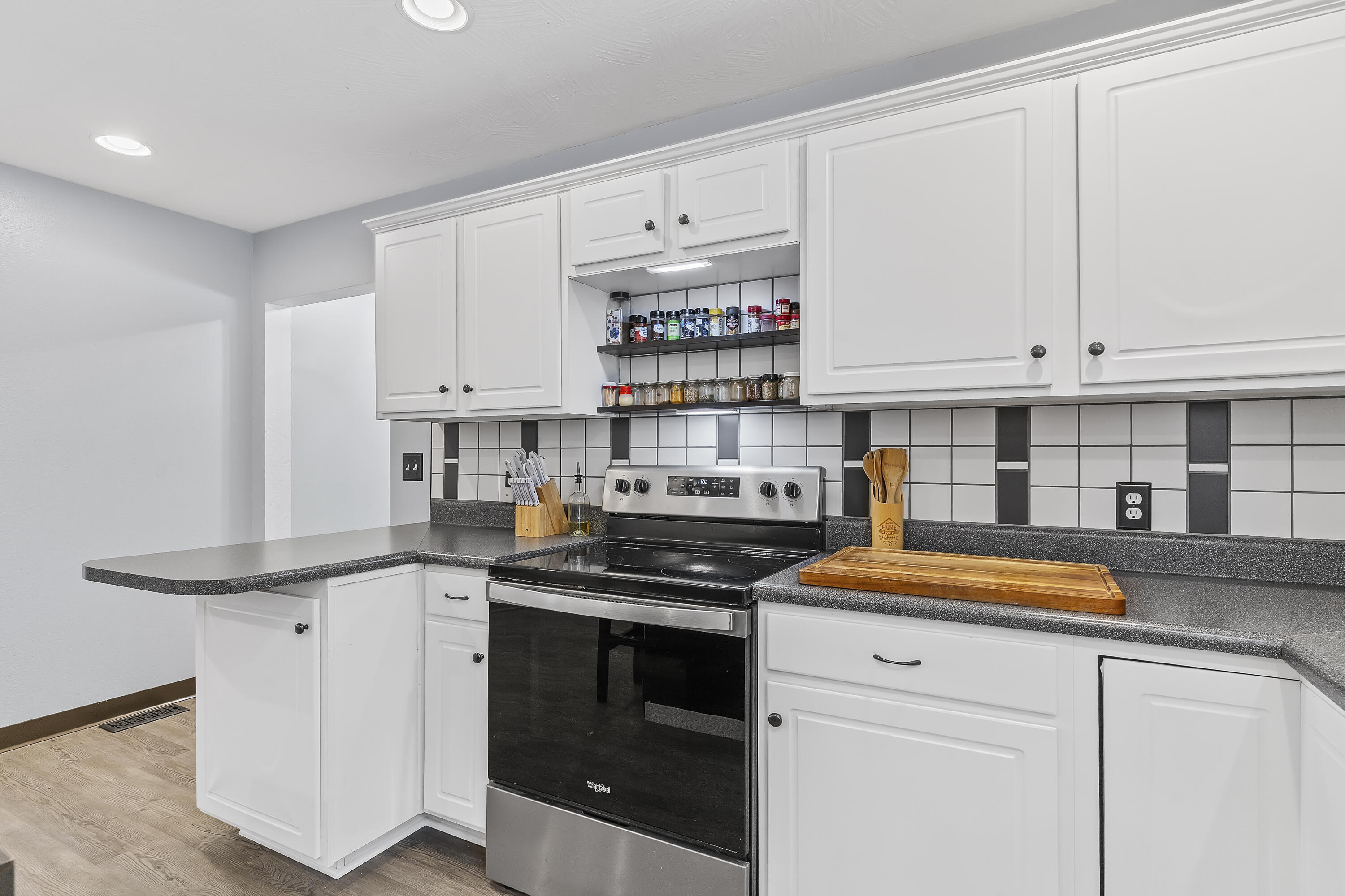1092 Blackjack School Road Property Photo 14