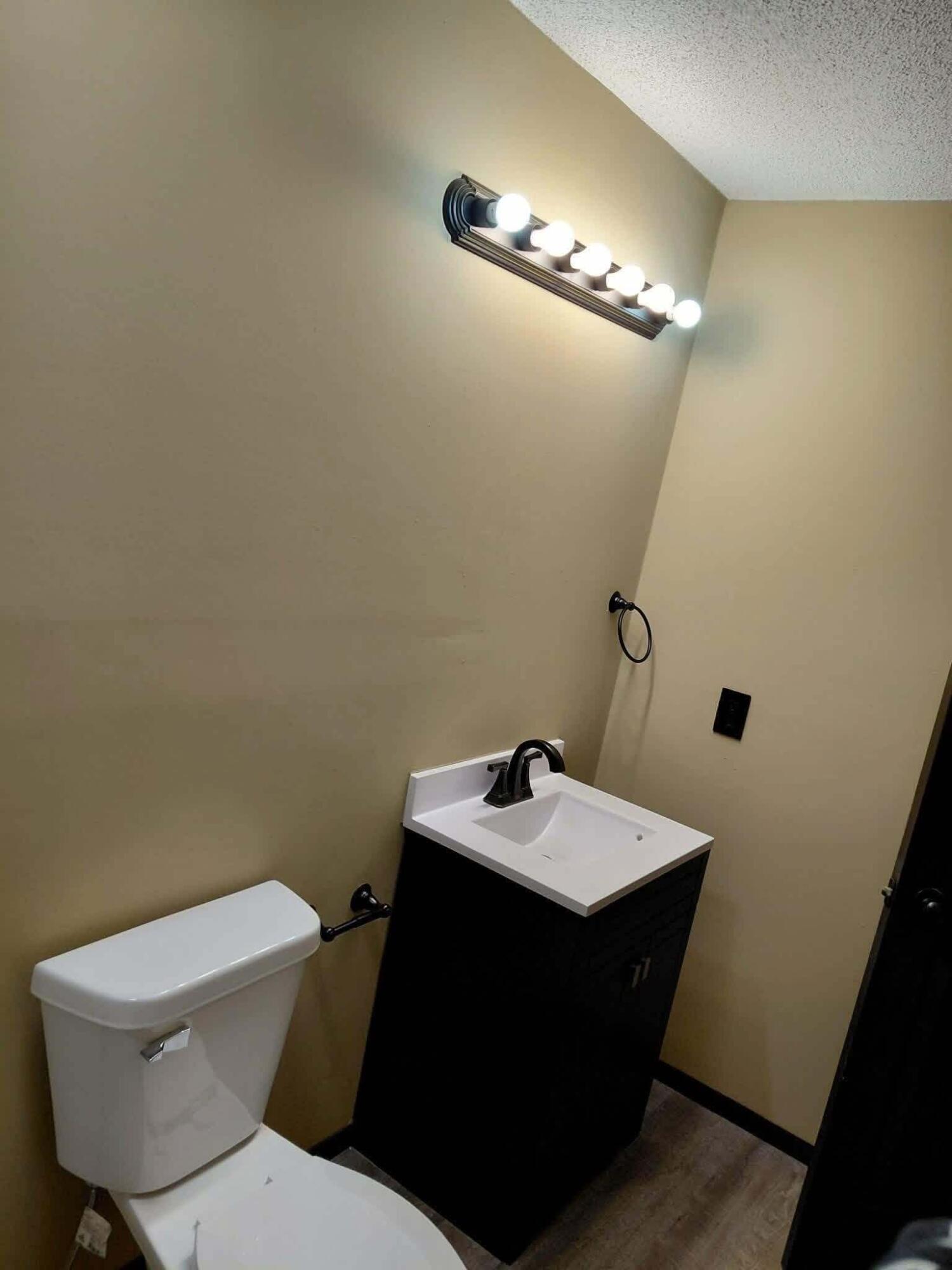 308 North Albany Avenue Property Photo 14
