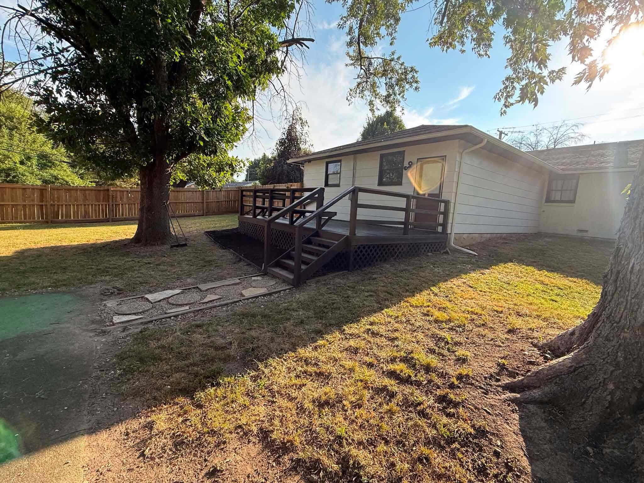 308 North Albany Avenue Property Photo 34