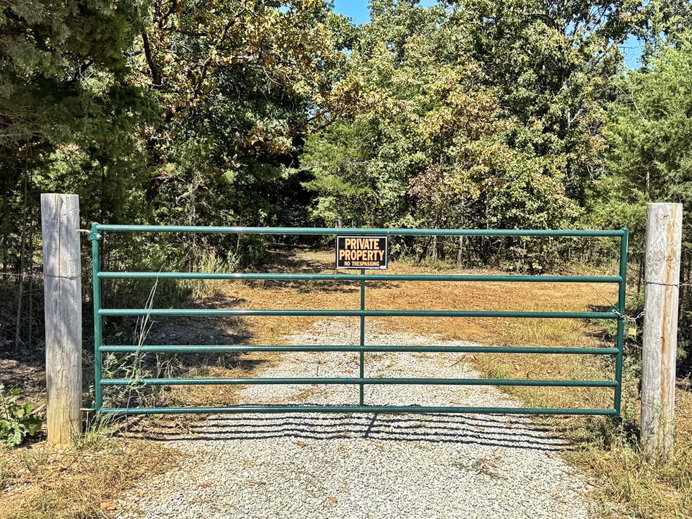 000 Southeast 500 Road Property Photo 5
