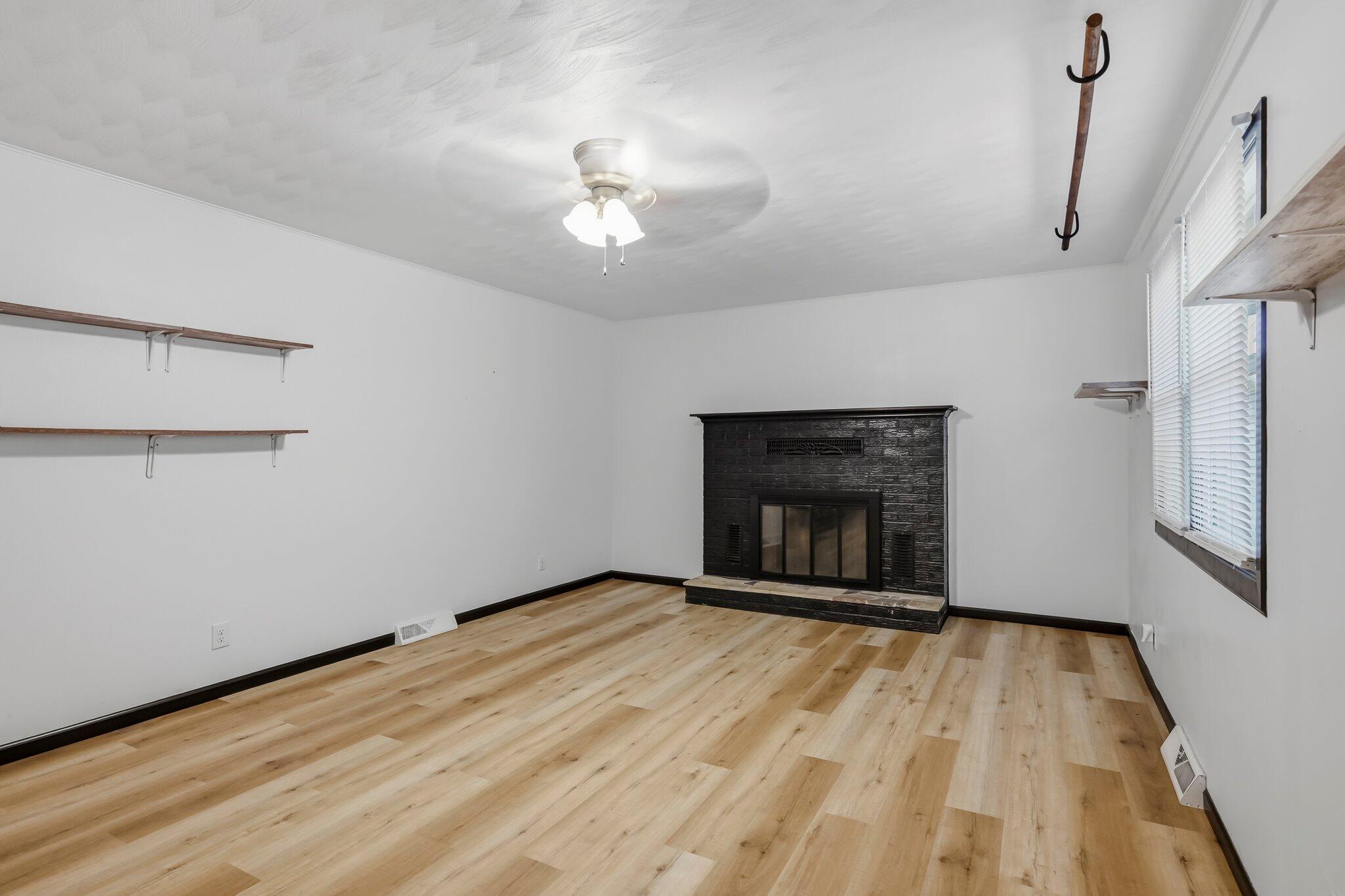 1201 West Edgewood Street Property Photo 14