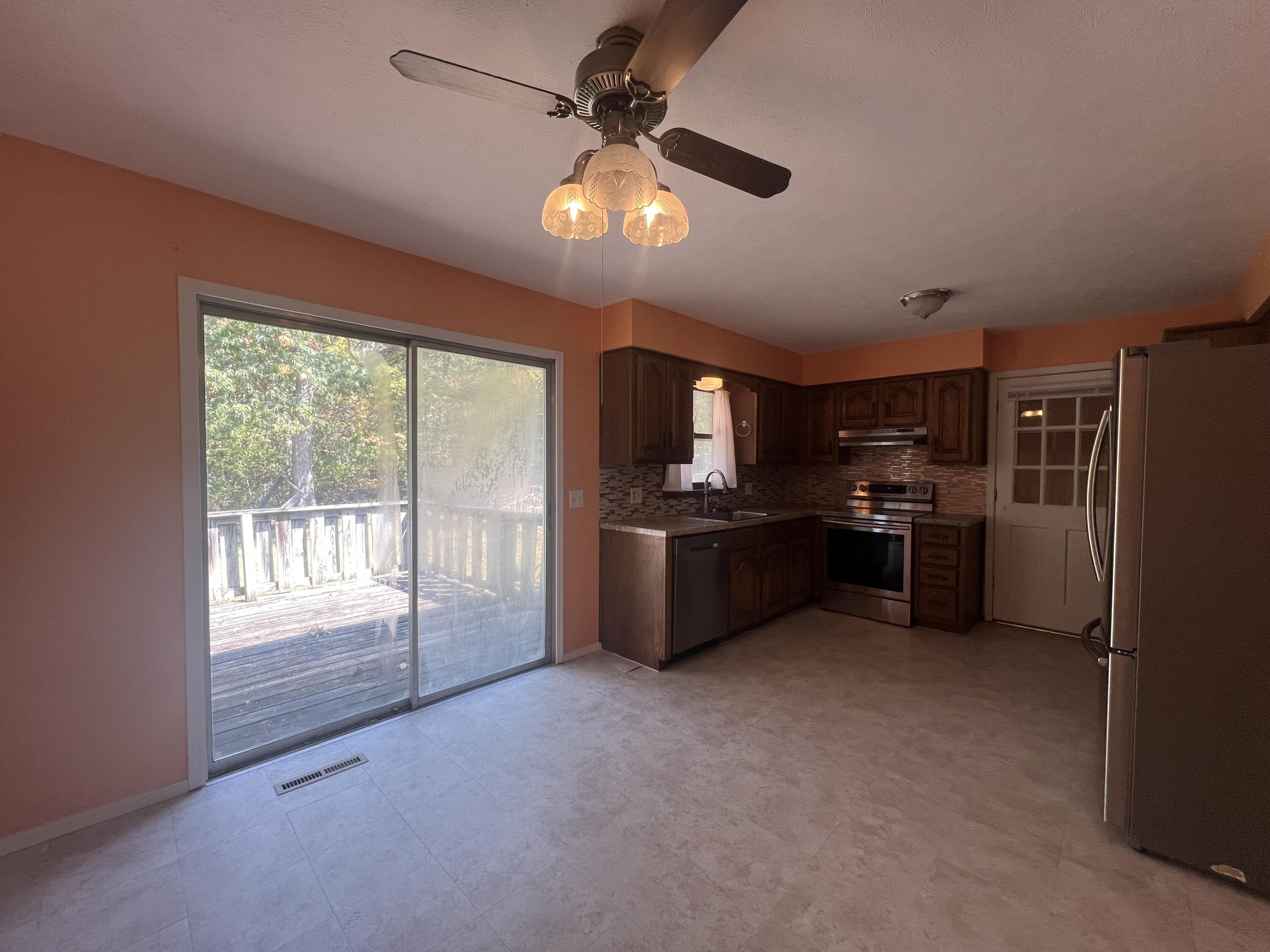569 Cannon Ball Loop Property Photo 9