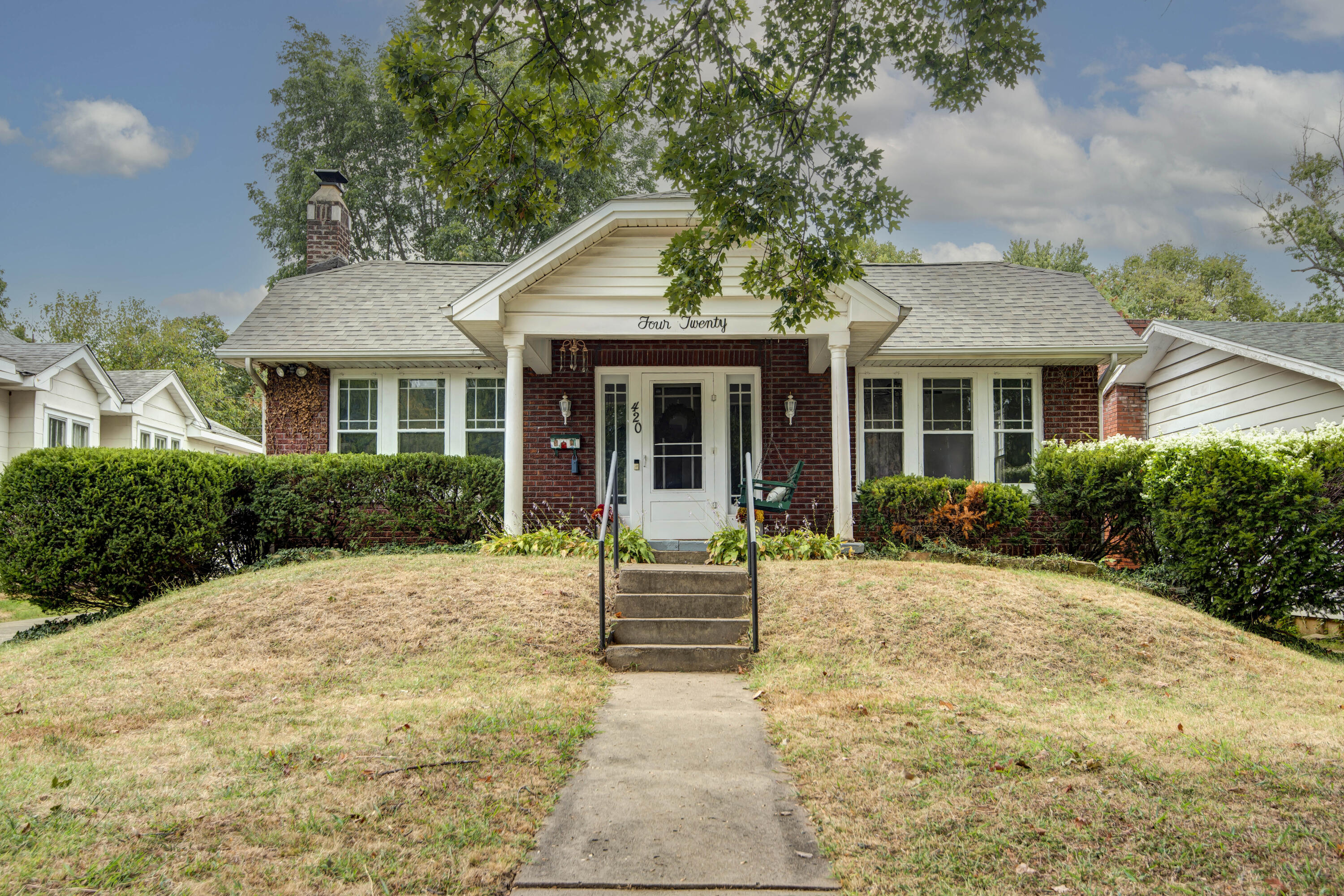 420 East Loren Street Property Photo 1