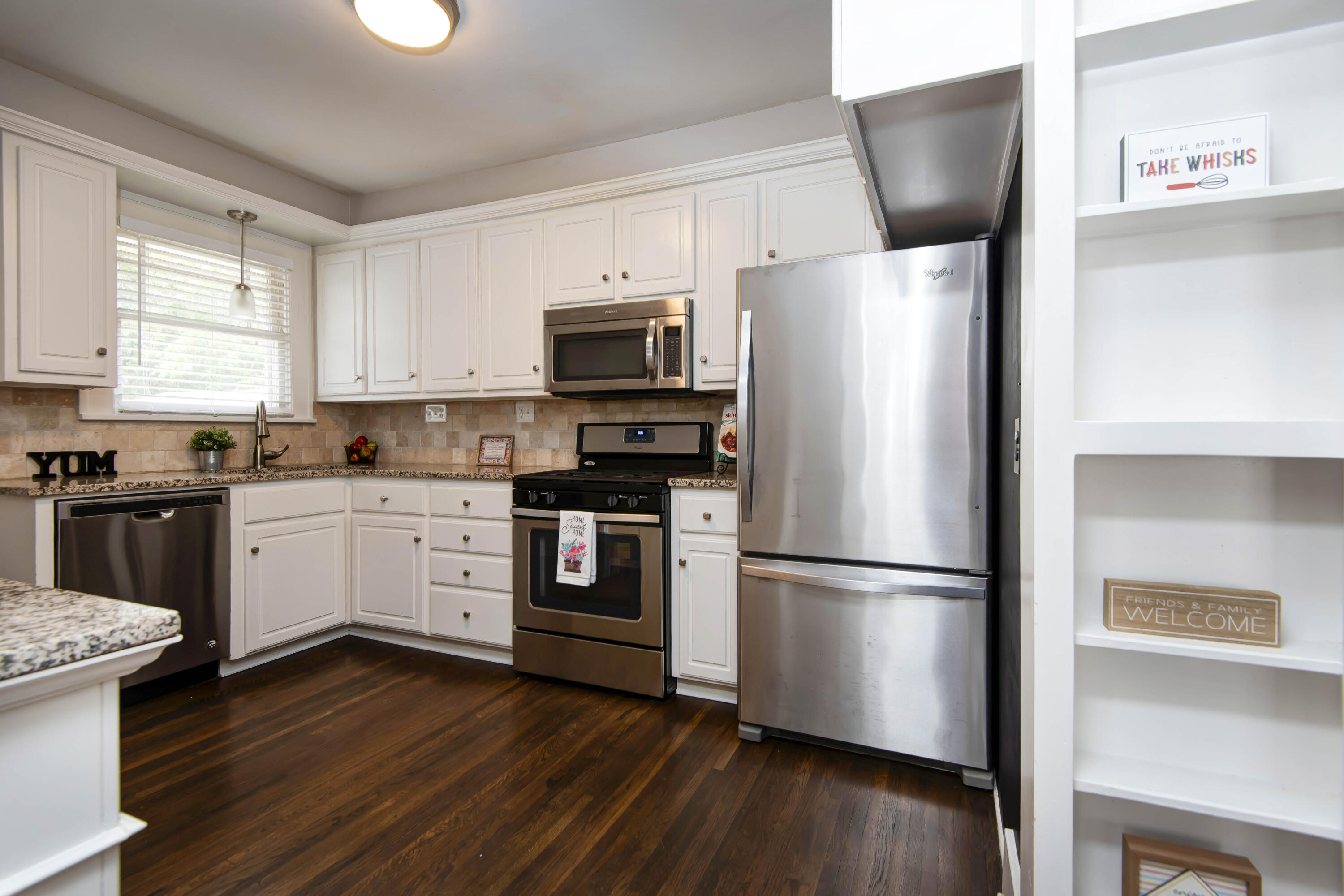 420 East Loren Street Property Photo 10