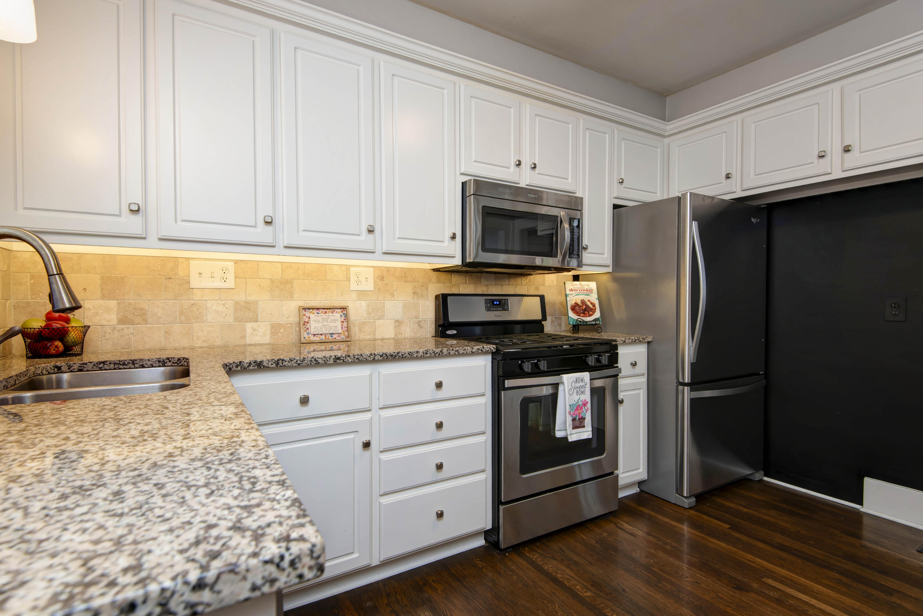 420 East Loren Street Property Photo 12