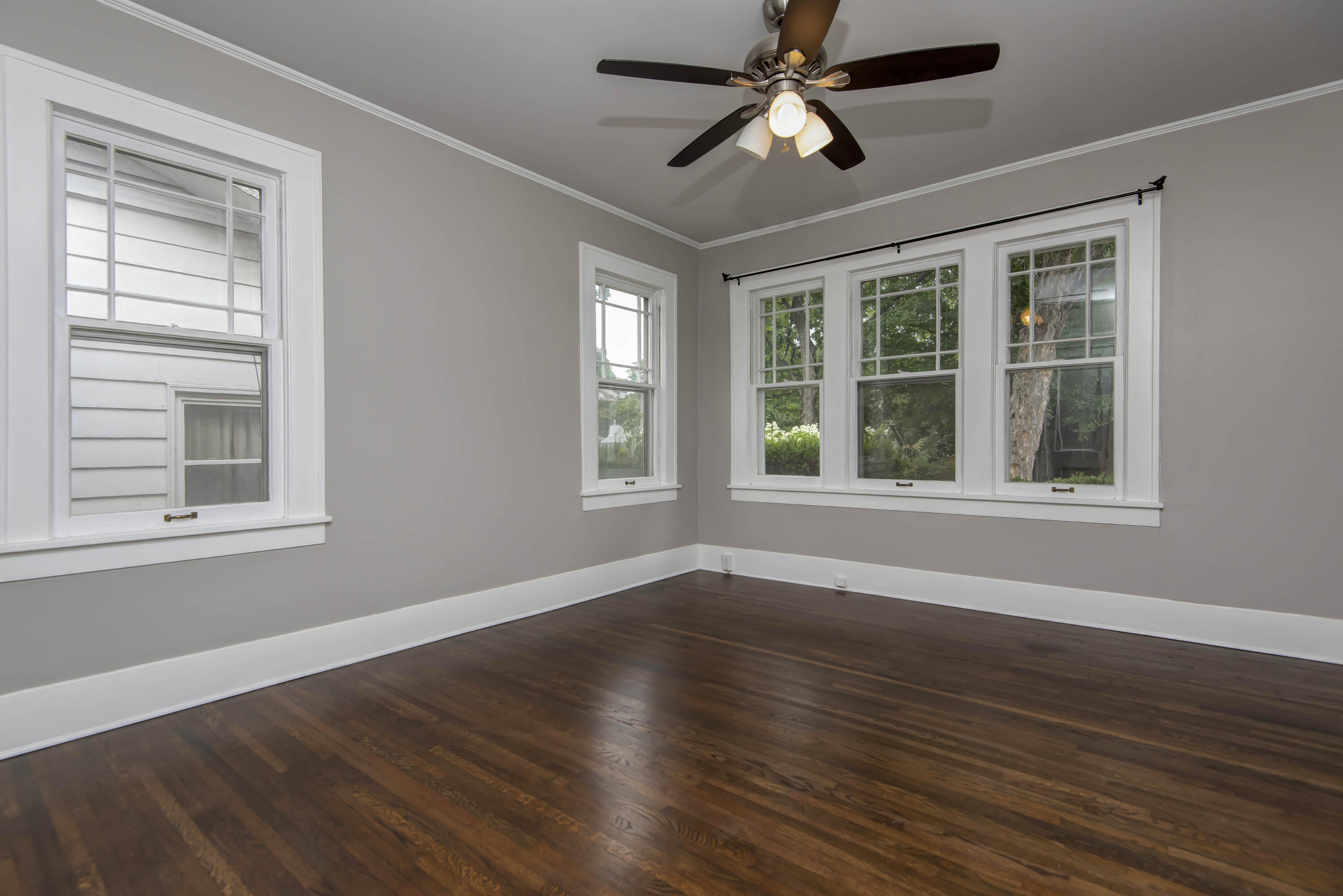 420 East Loren Street Property Photo 13