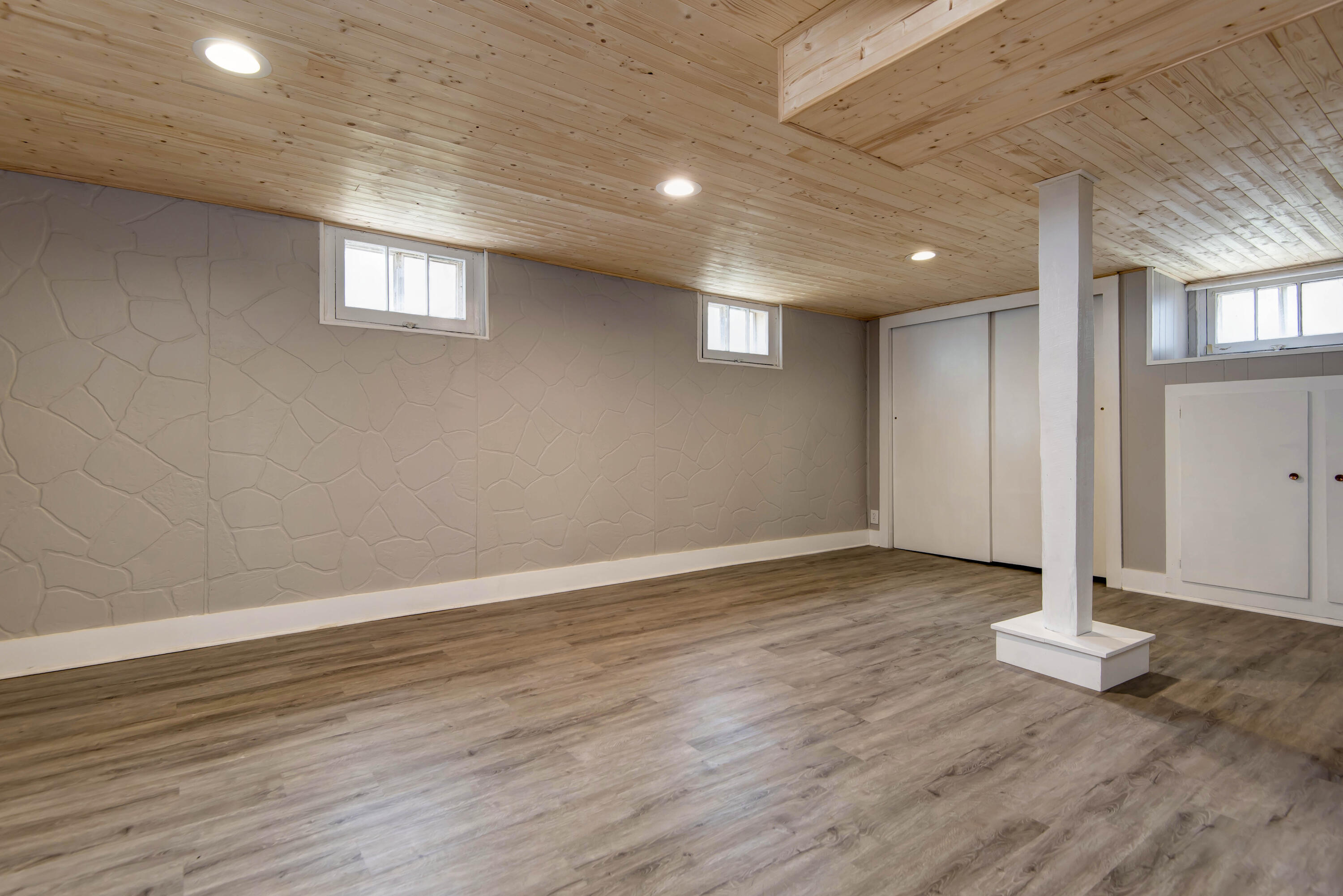 420 East Loren Street Property Photo 21
