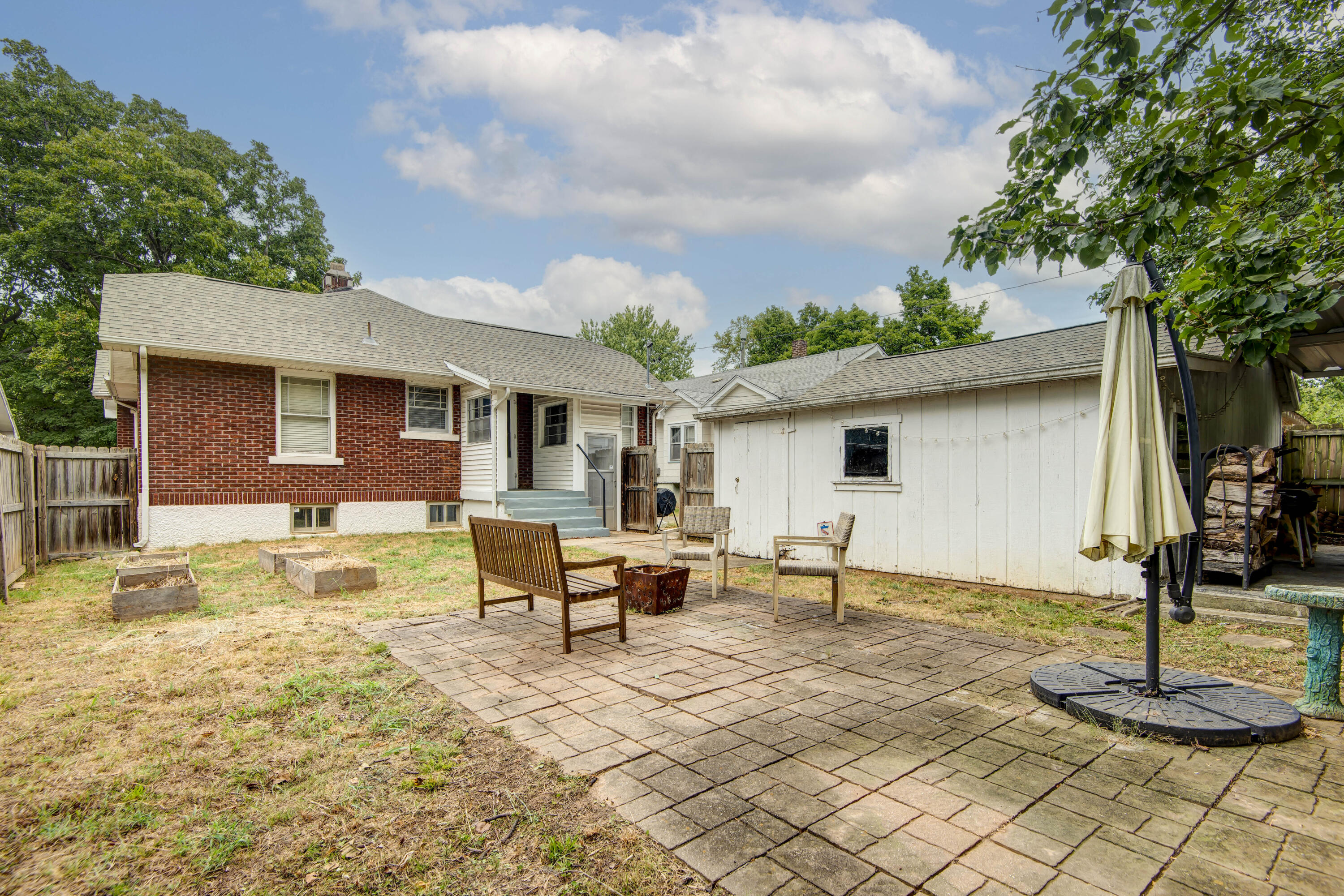 420 East Loren Street Property Photo 25