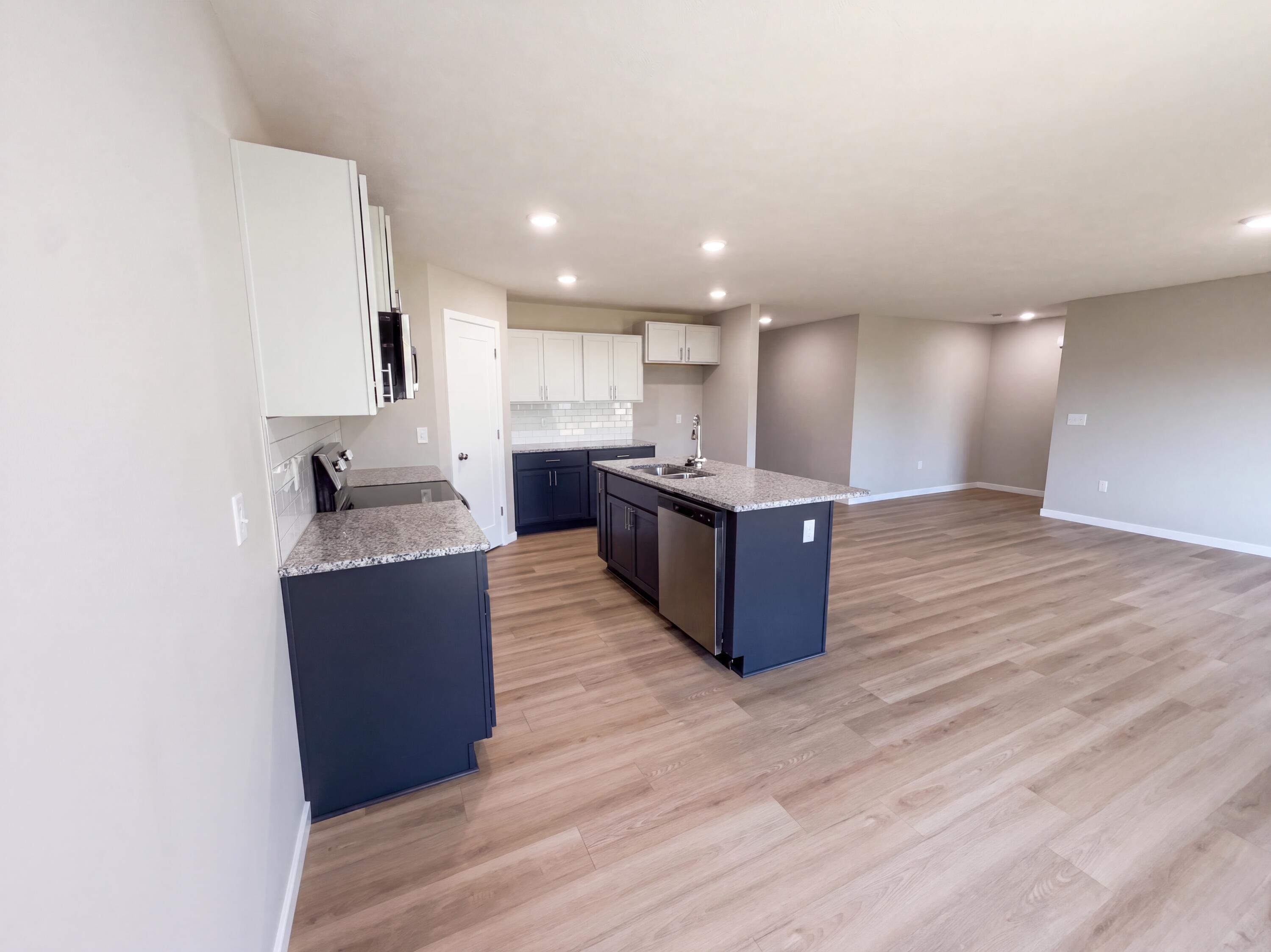 5017 West Cozy Court Property Photo 7