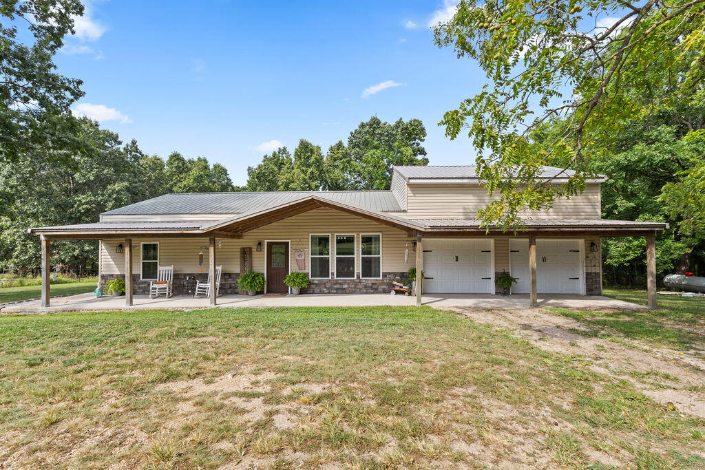 10589 State Highway O Property Photo 1