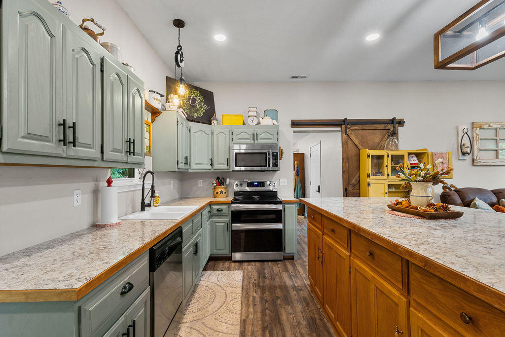 10589 State Highway O Property Photo 8