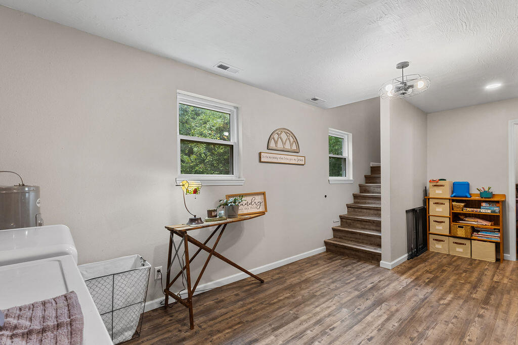 10589 State Highway O Property Photo 19