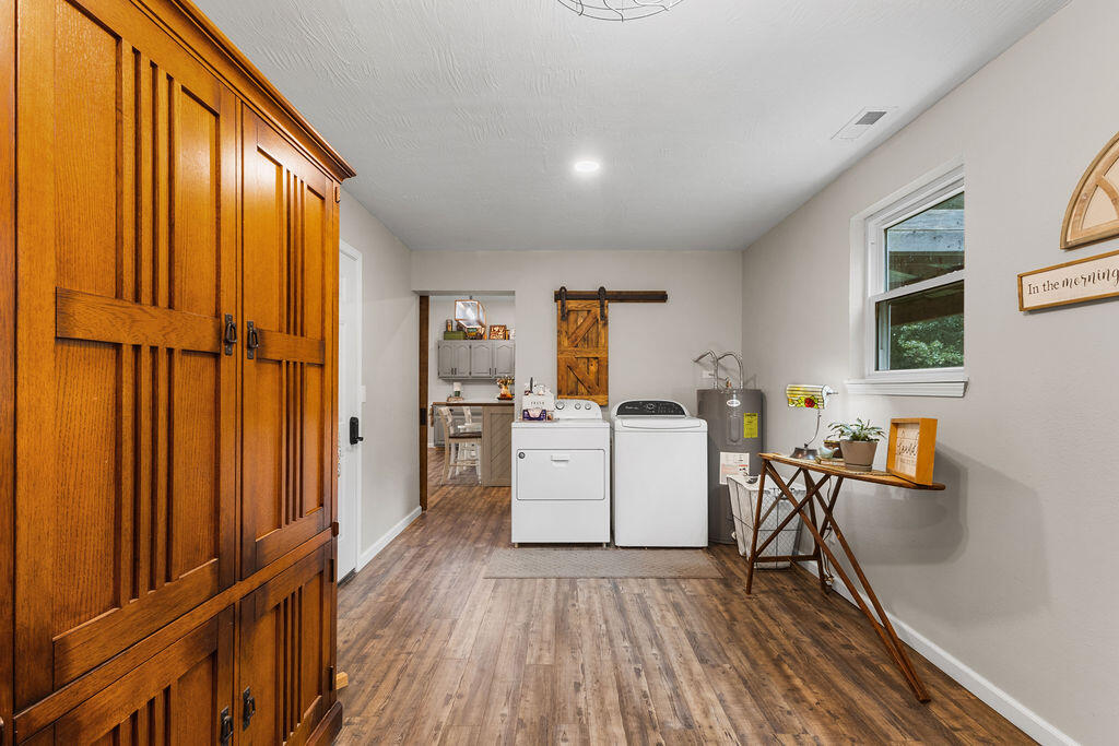 10589 State Highway O Property Photo 20