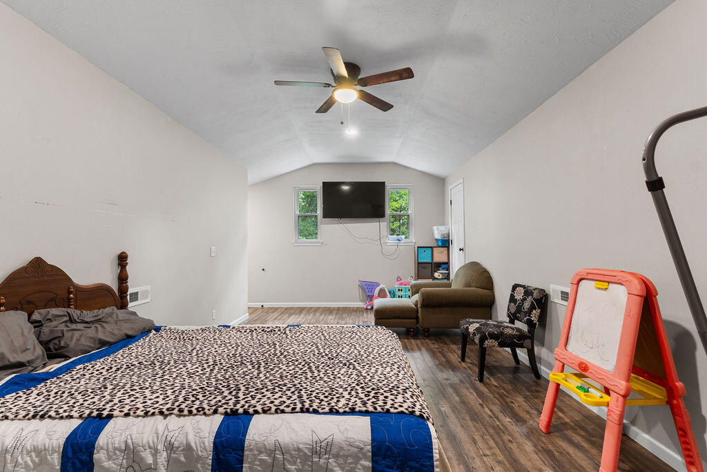 10589 State Highway O Property Photo 21