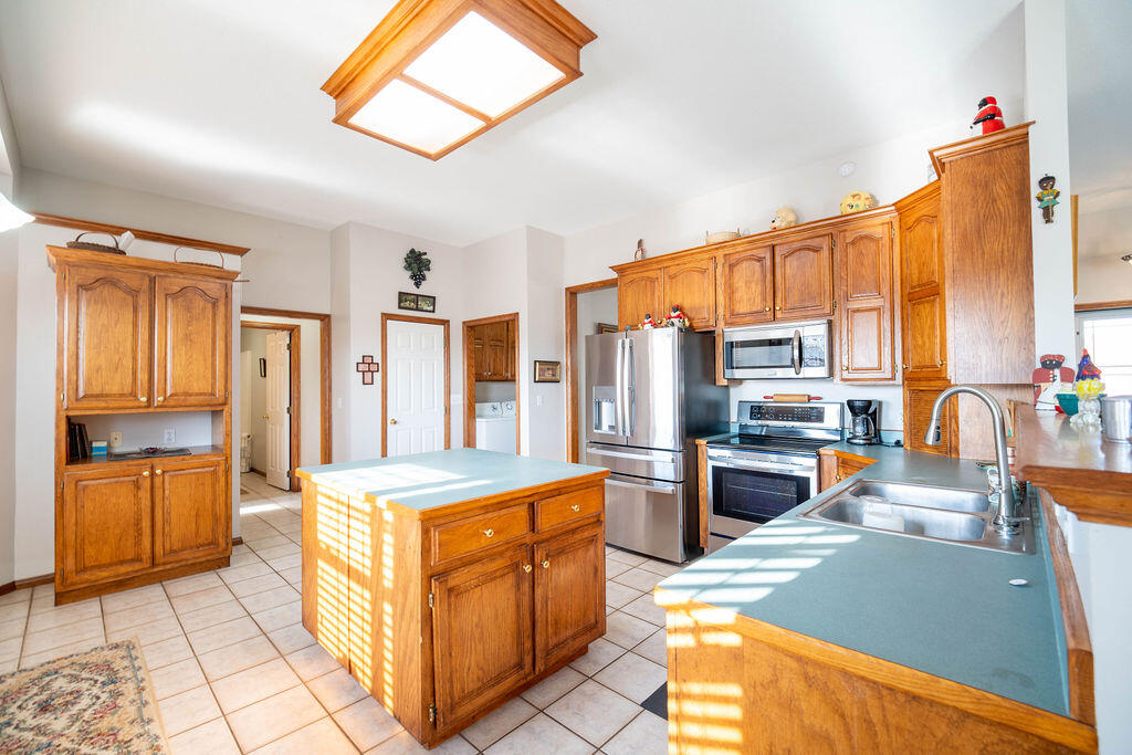 1301 Fox Ridge Lane Property Photo 10