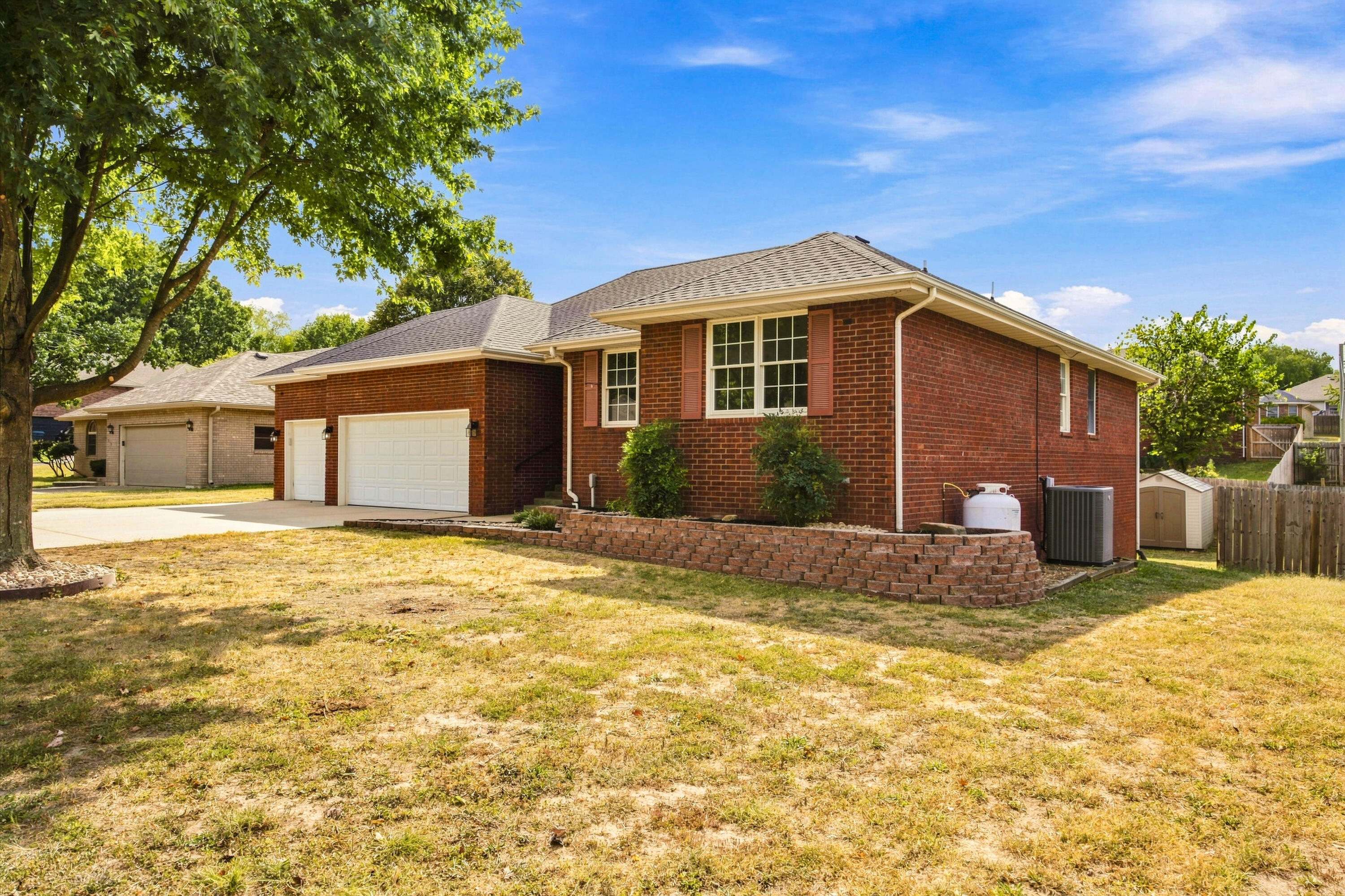 208 Miller Way Property Photo 2