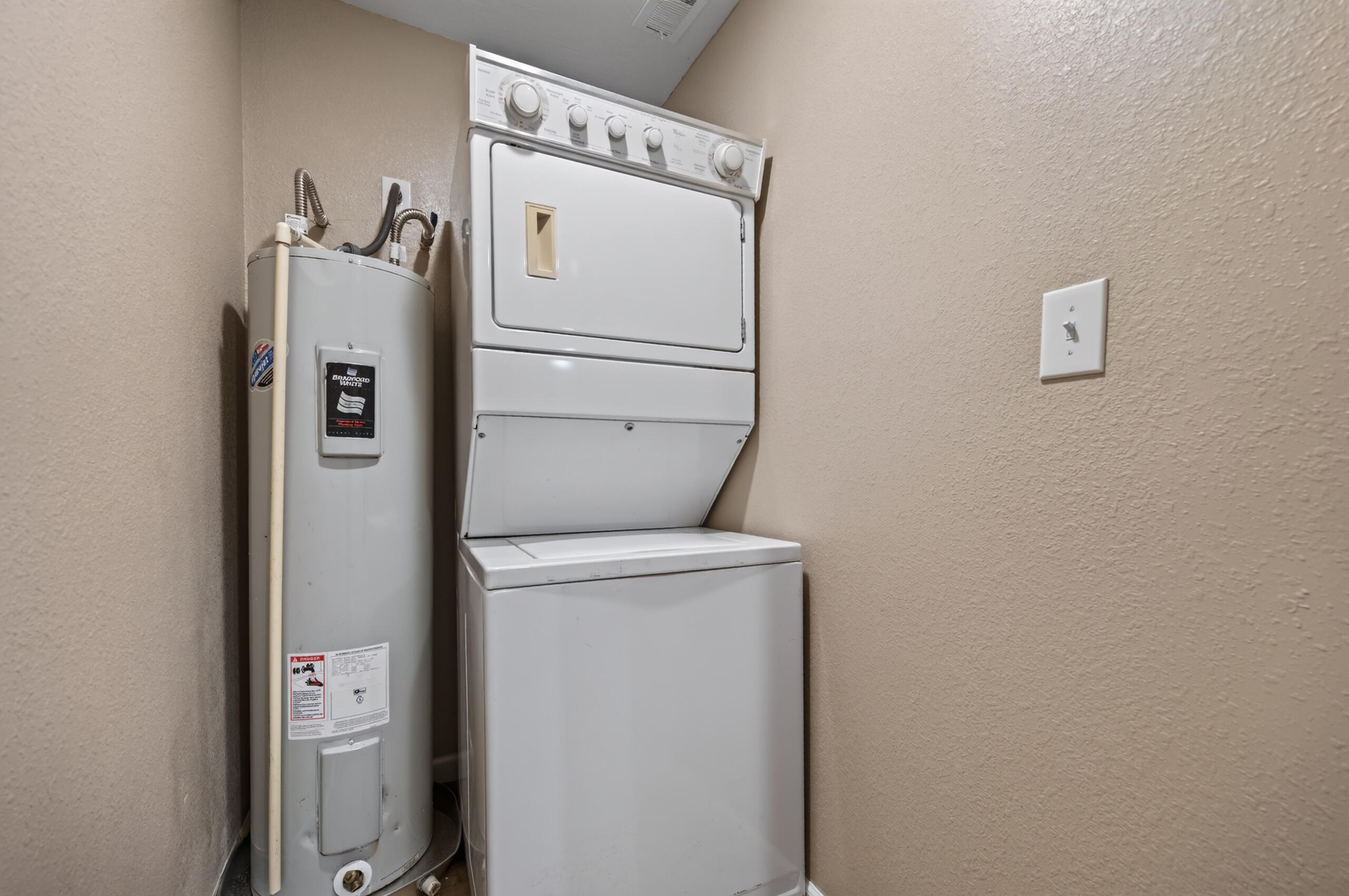 645 Sarah Street Property Photo 8