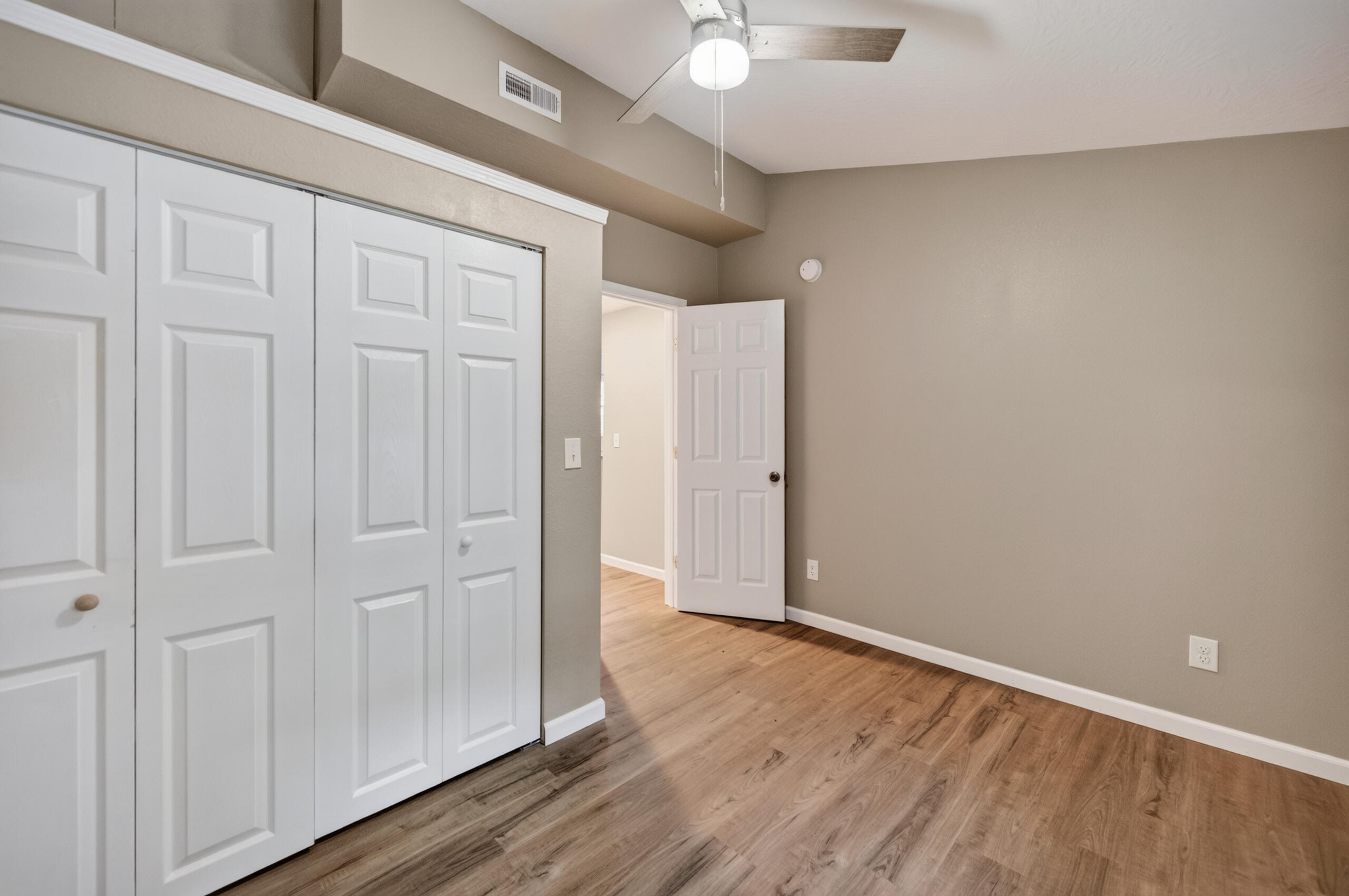 645 Sarah Street Property Photo 15