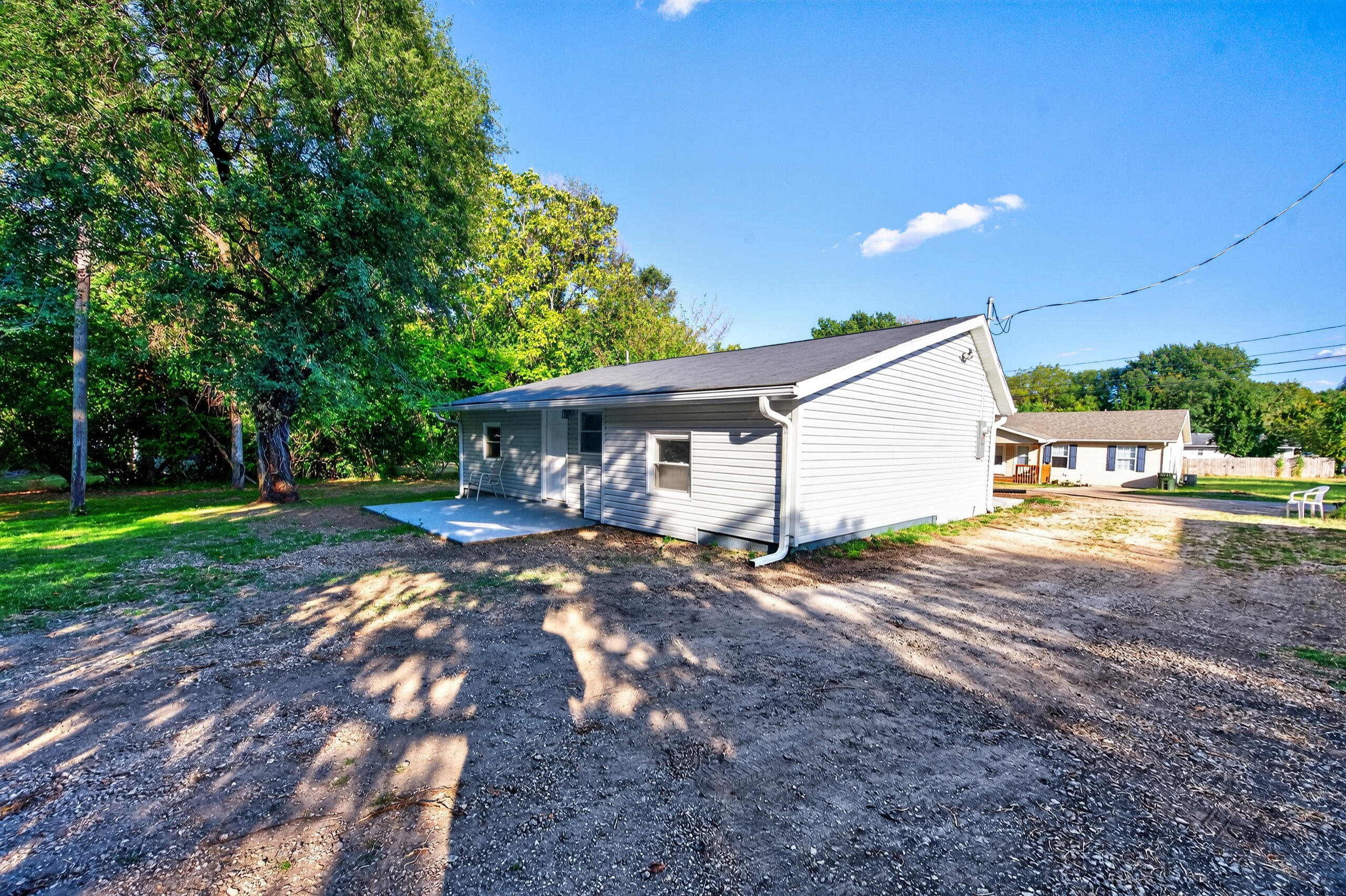 645 Sarah Street Property Photo 25
