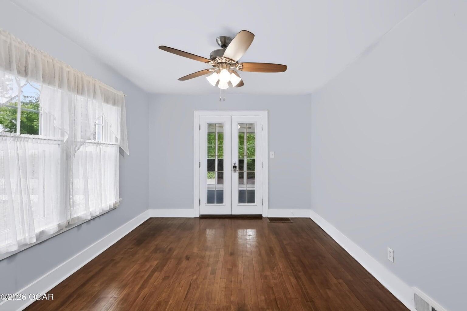 507 West Hickory Street Property Photo 8