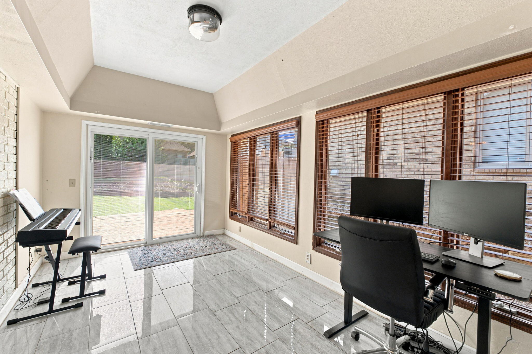 3214 South Oak Avenue Property Photo 26