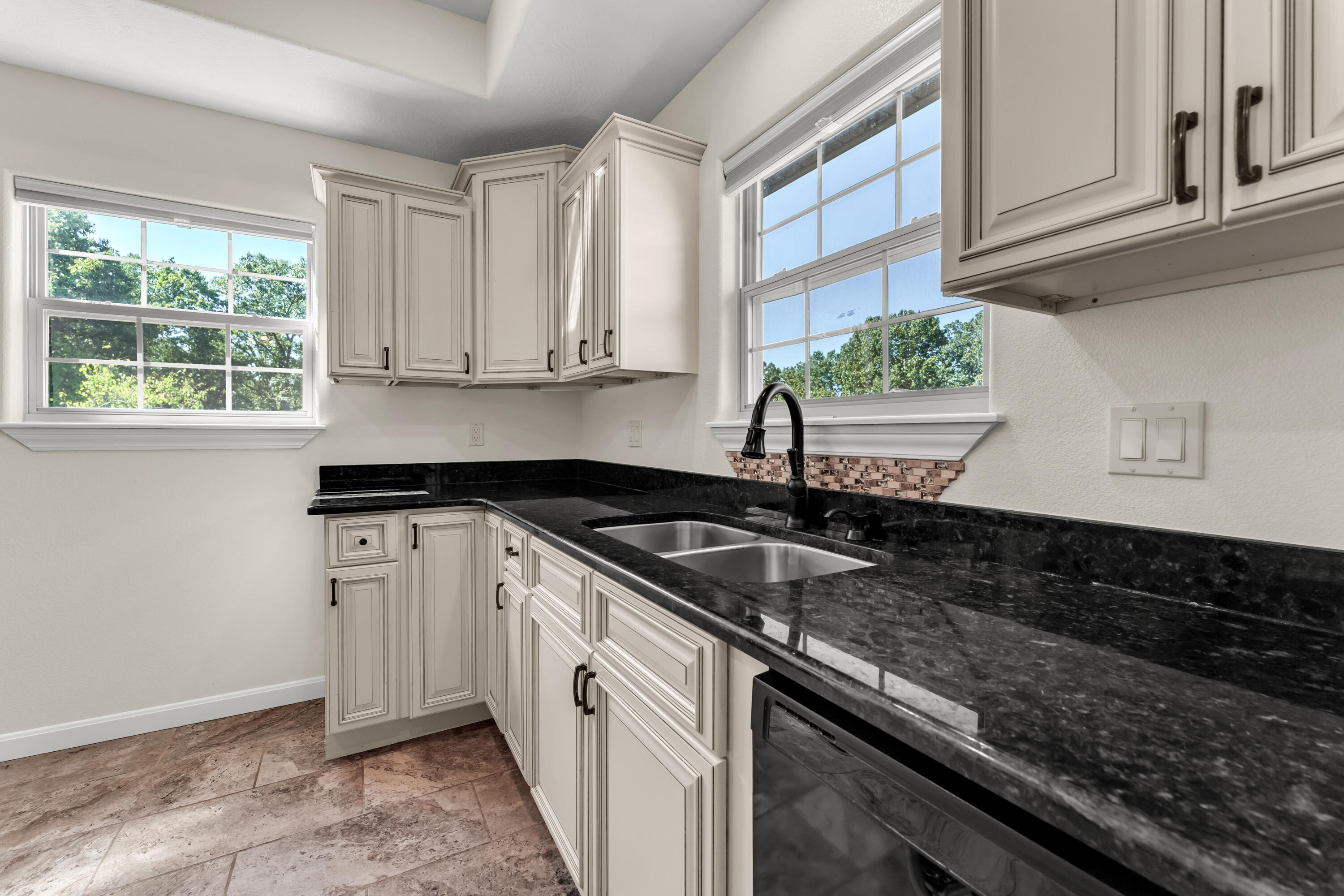 60 New Hope Court Property Photo 7