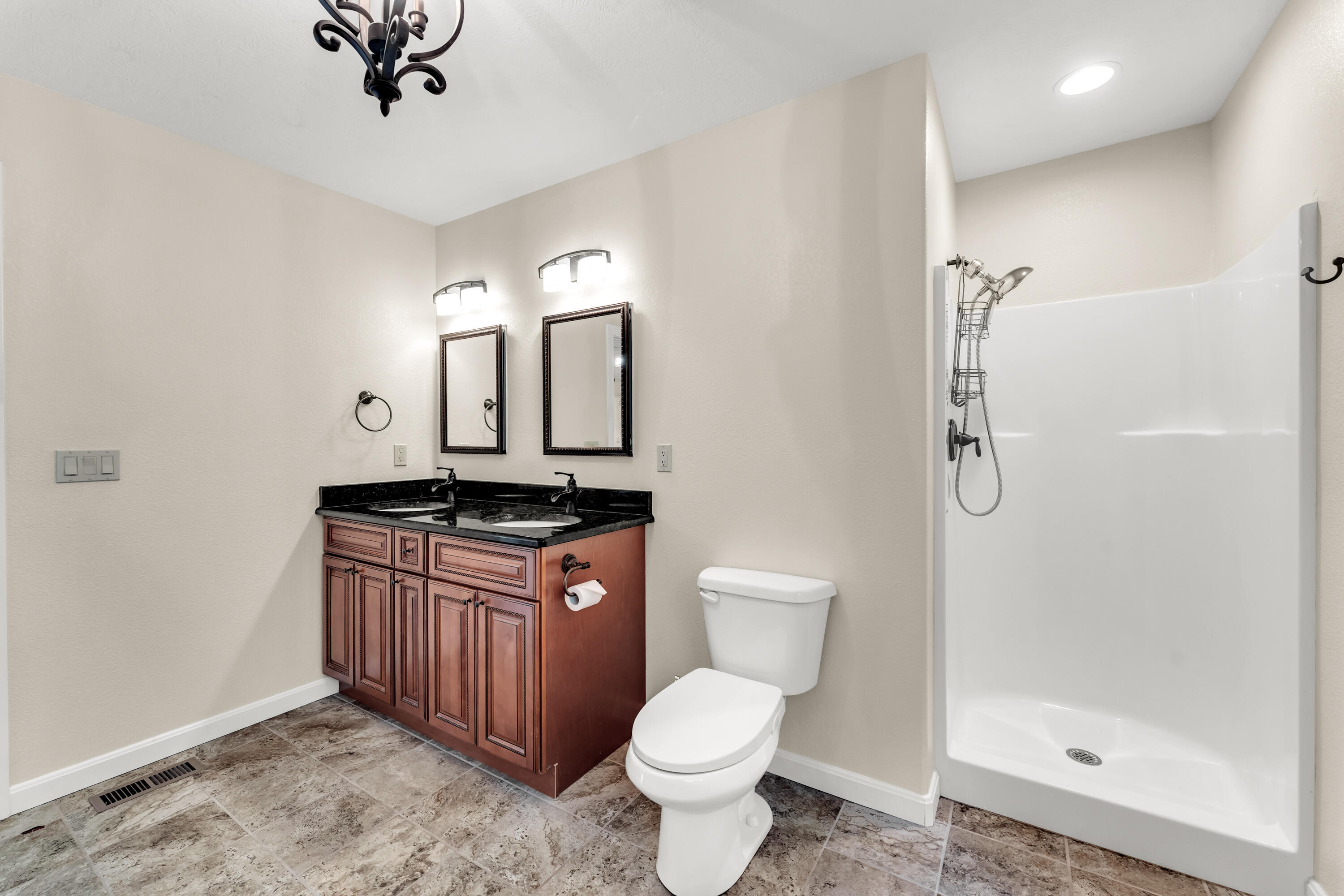 60 New Hope Court Property Photo 18