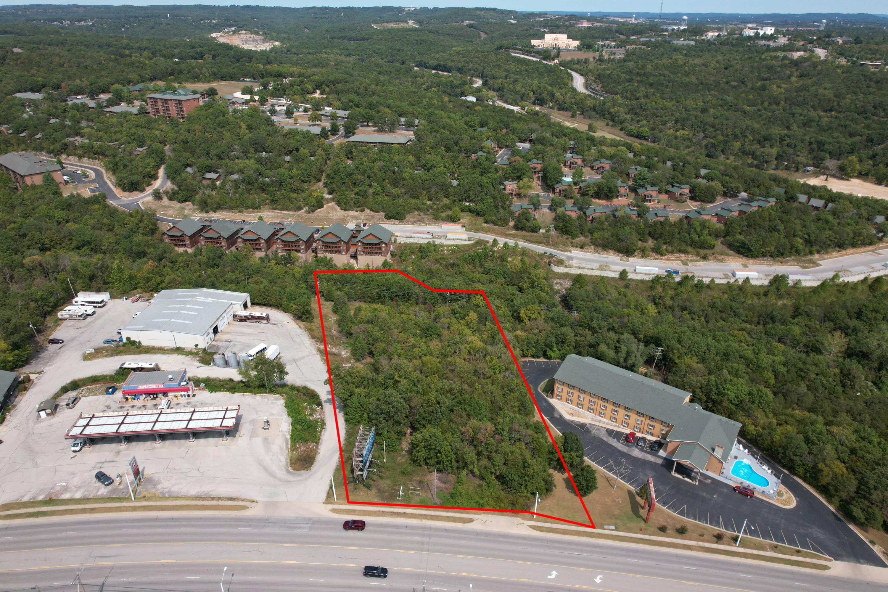 2534 Shepherd Of The Hills Expressway Property Photo 5