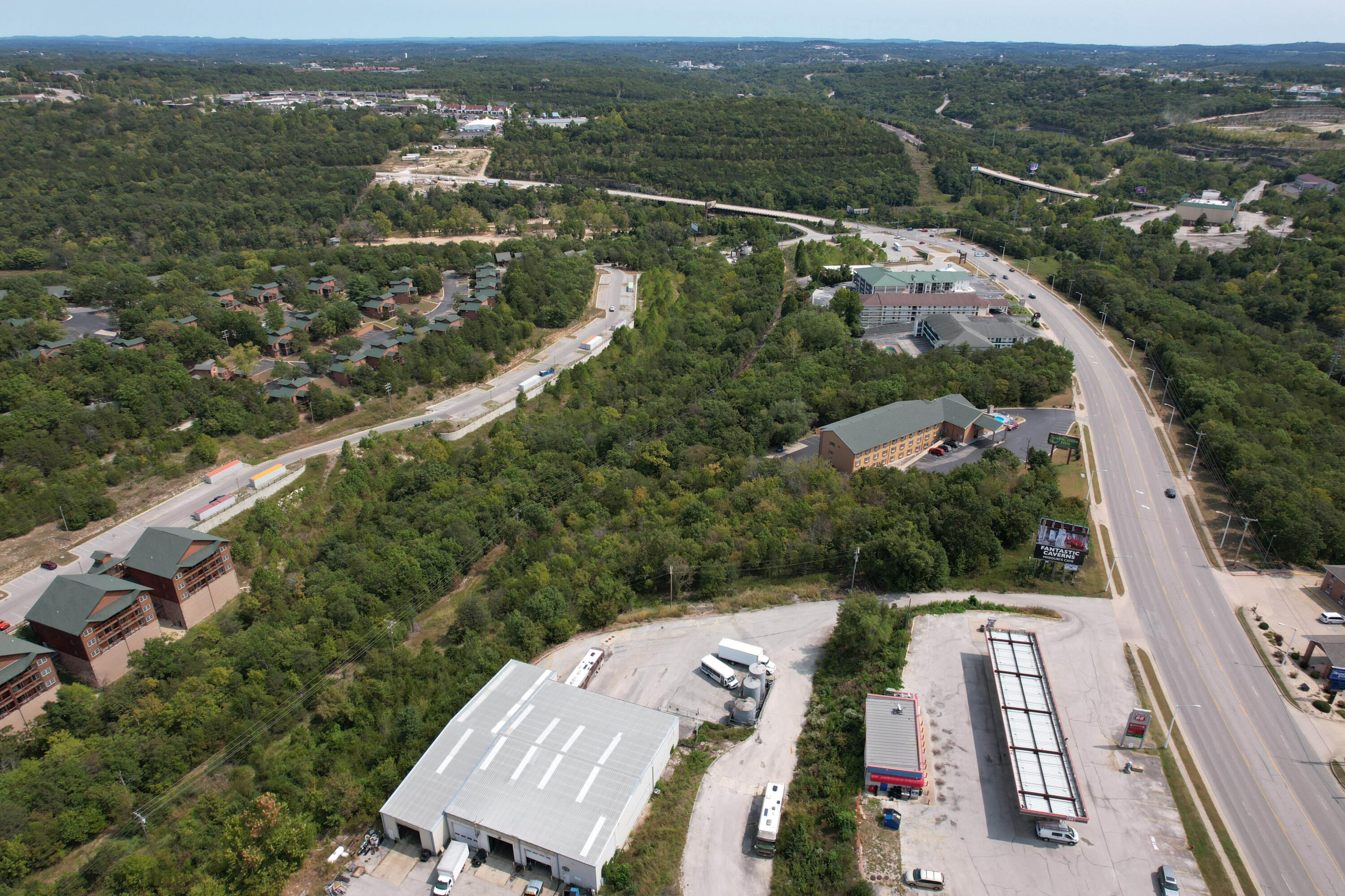 2534 Shepherd Of The Hills Expressway Property Photo 8
