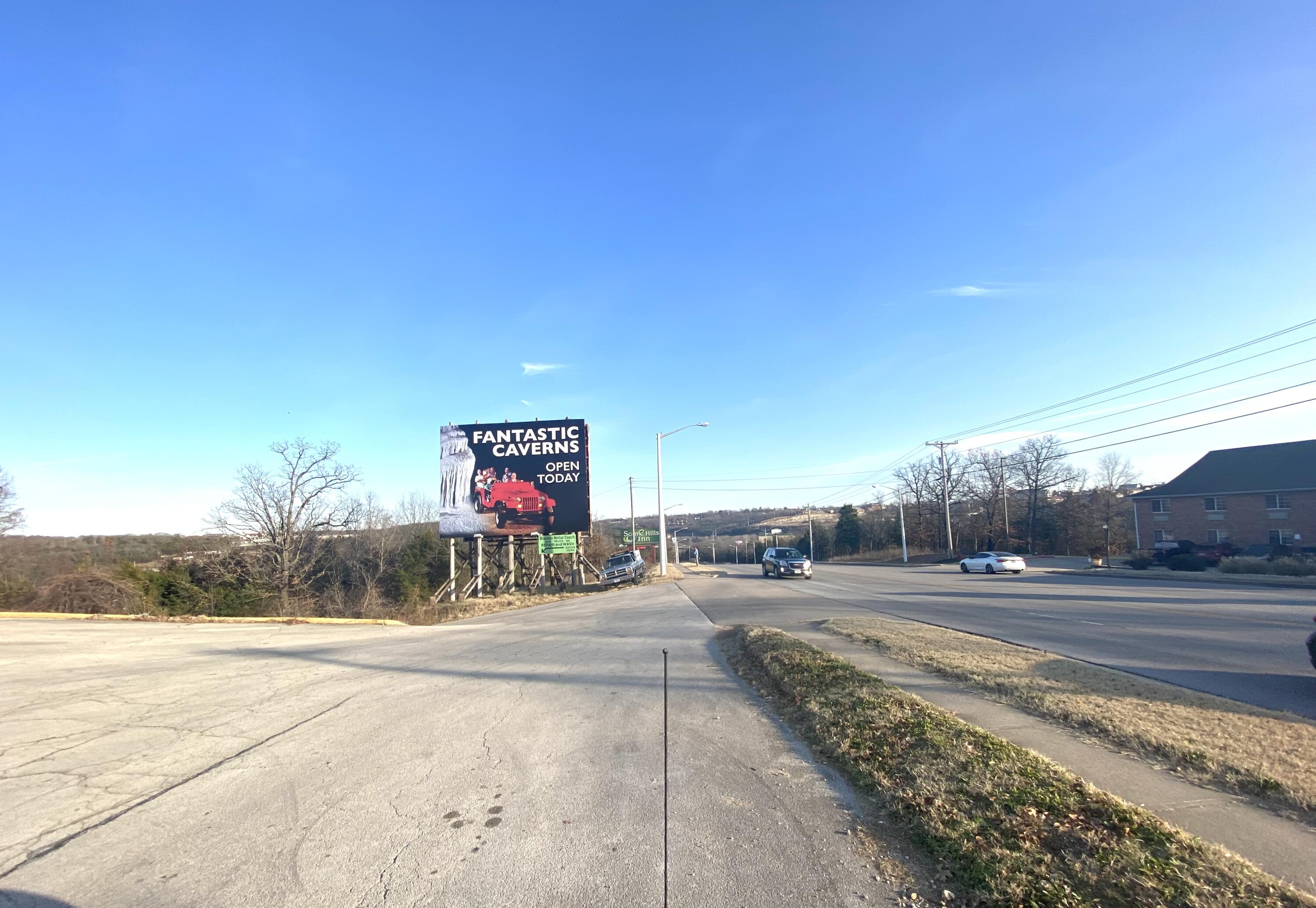 2534 Shepherd Of The Hills Expressway Property Photo 10