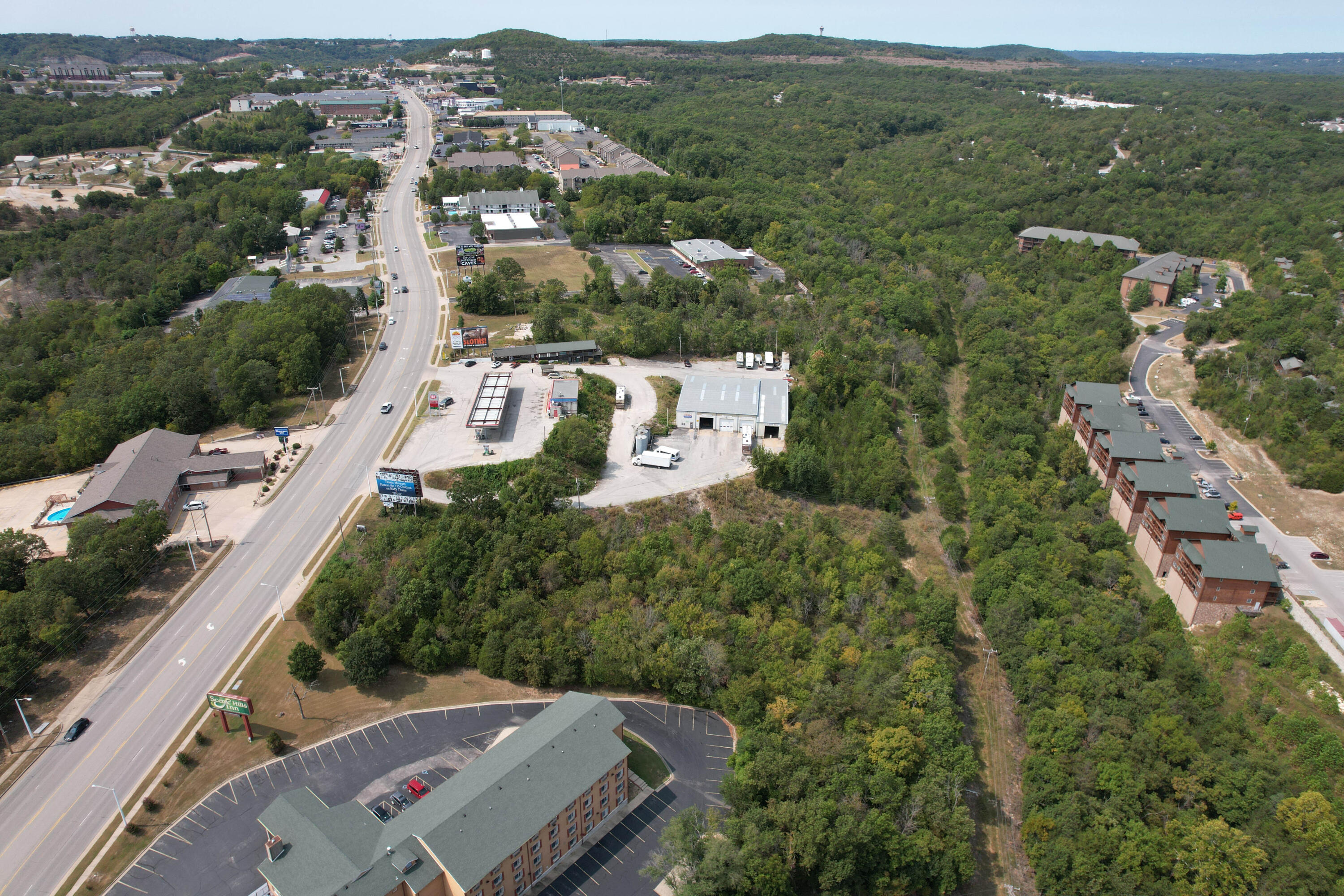 2534 Shepherd Of The Hills Expressway Property Photo 12