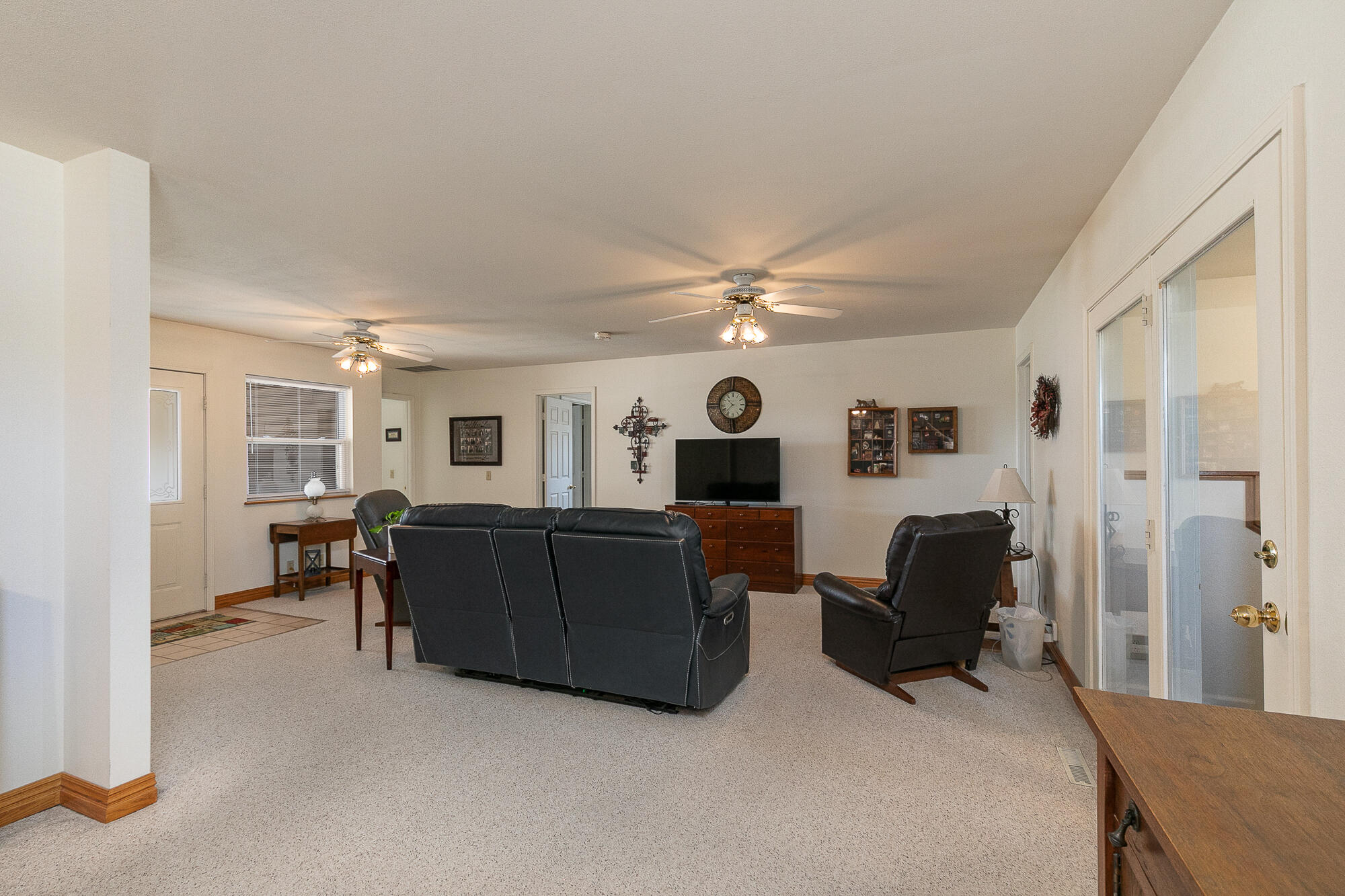 511 North Russell Avenue Property Photo 5