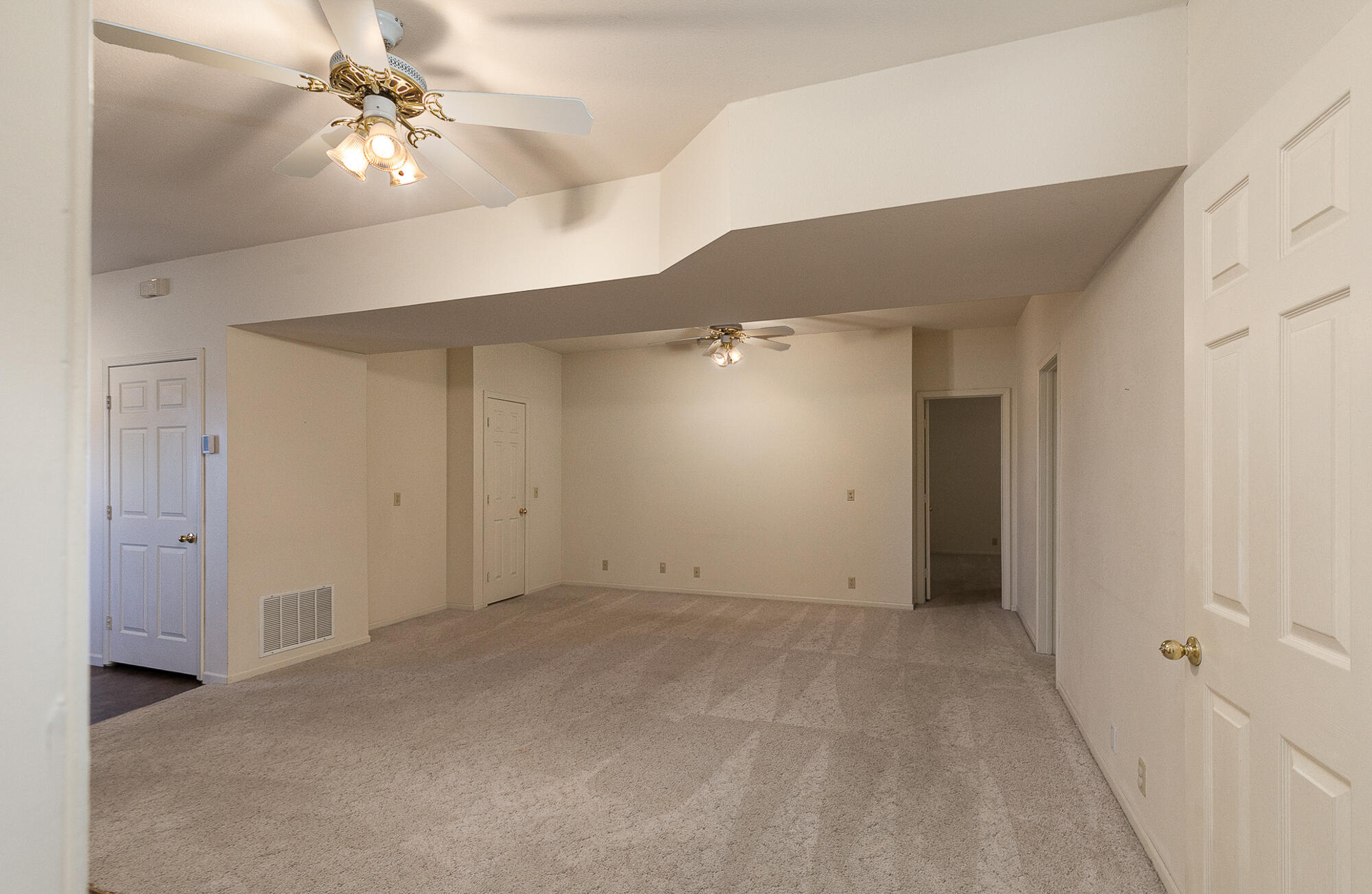 511 North Russell Avenue Property Photo 32