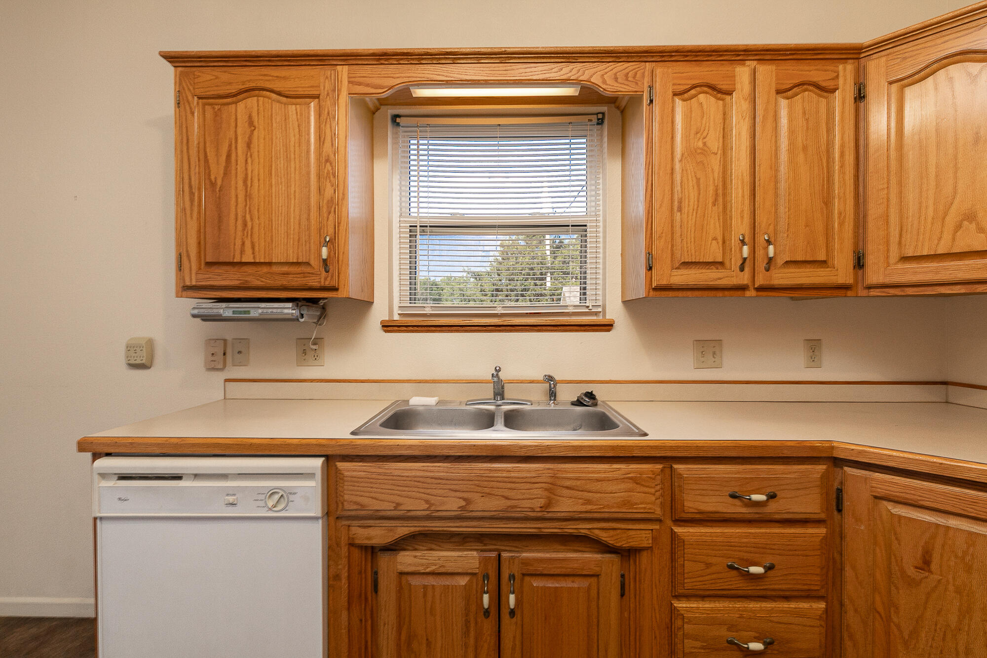511 North Russell Avenue Property Photo 35