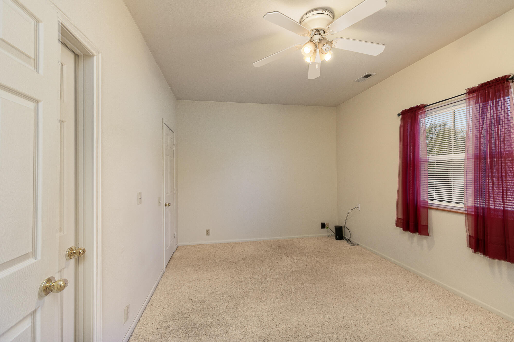 511 North Russell Avenue Property Photo 41