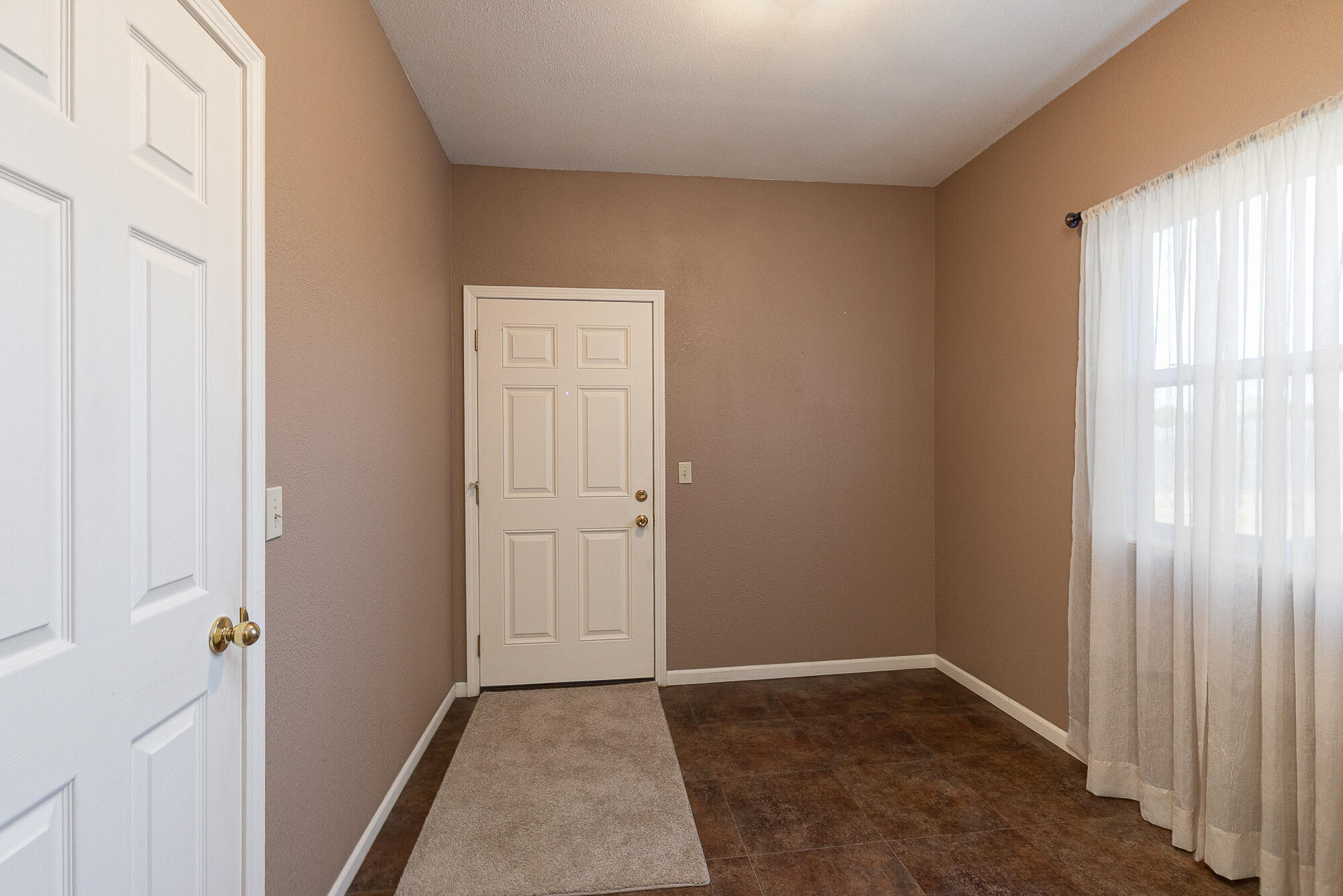 511 North Russell Avenue Property Photo 49