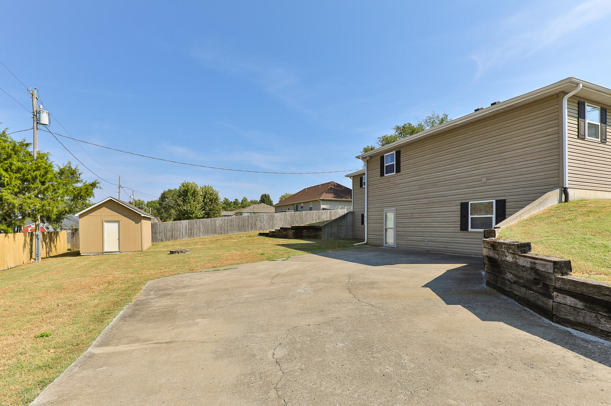 511 North Russell Avenue Property Photo 53