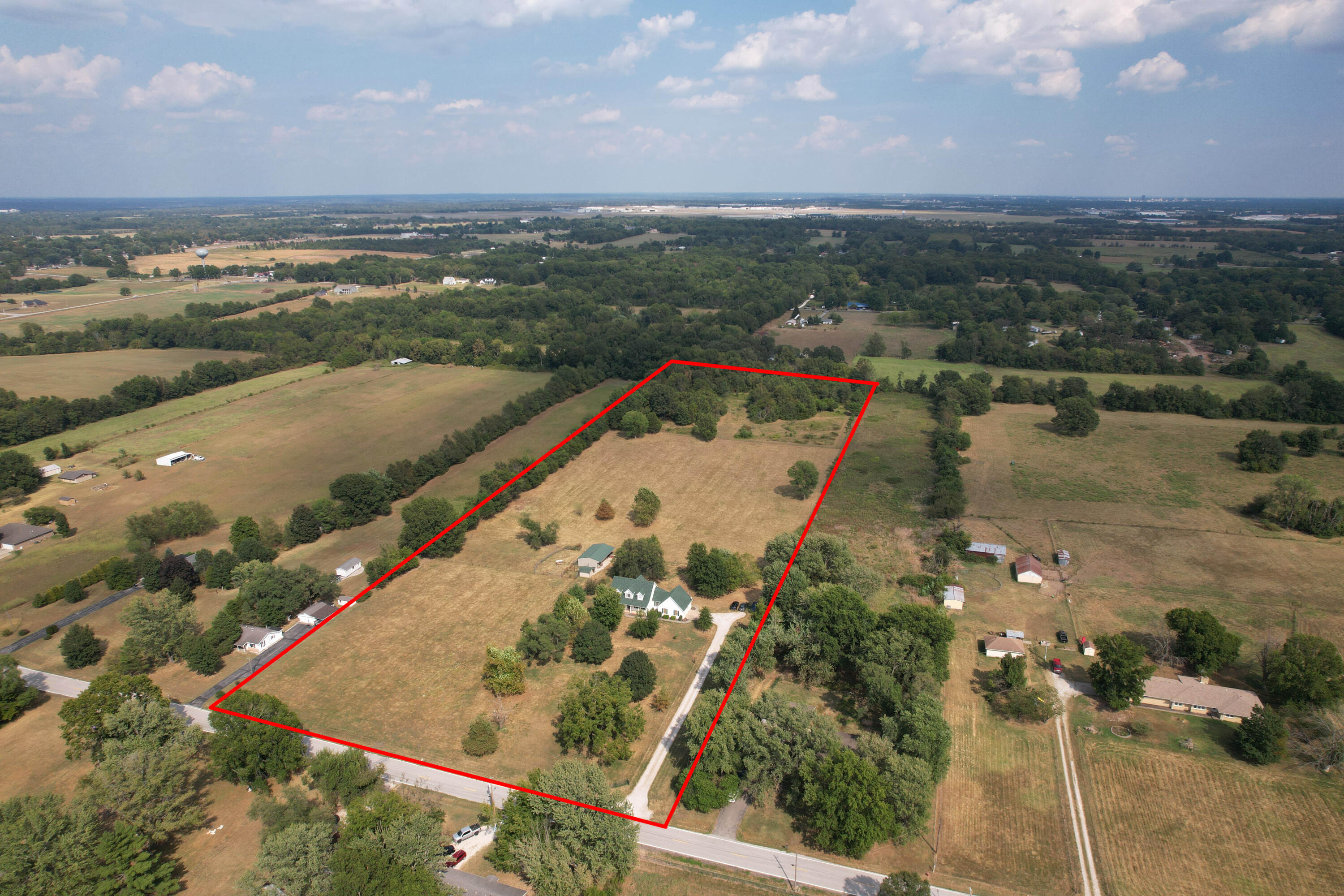 1910 North Farm Road 97 Property Photo 43
