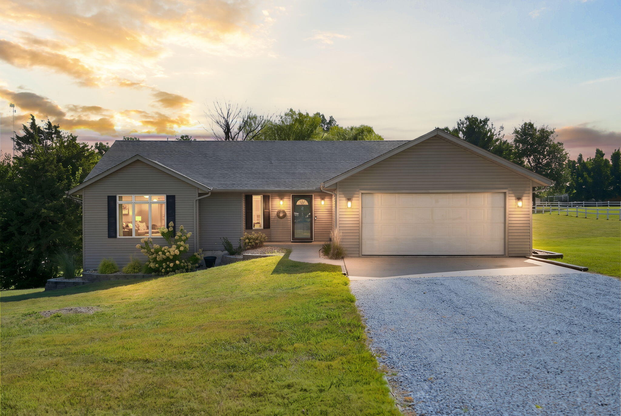 1404 Cody Road Property Photo 1