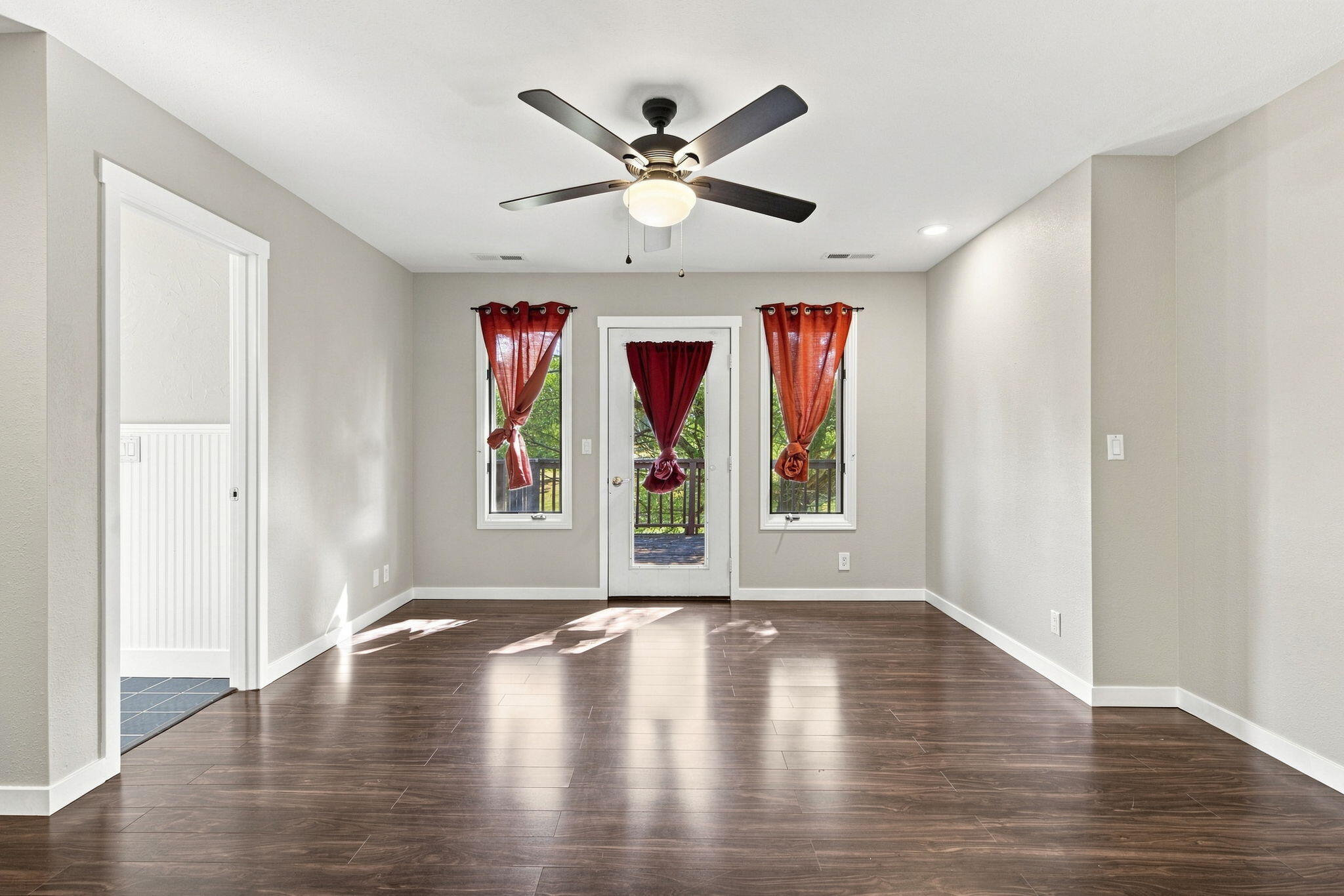 1404 Cody Road Property Photo 16