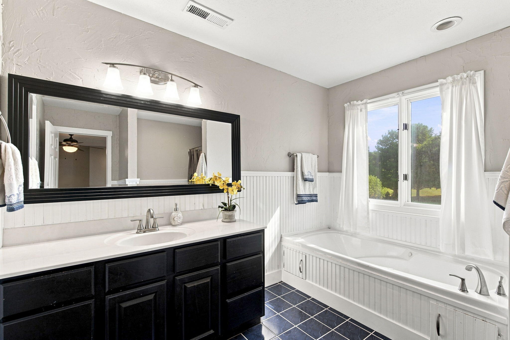 1404 Cody Road Property Photo 18