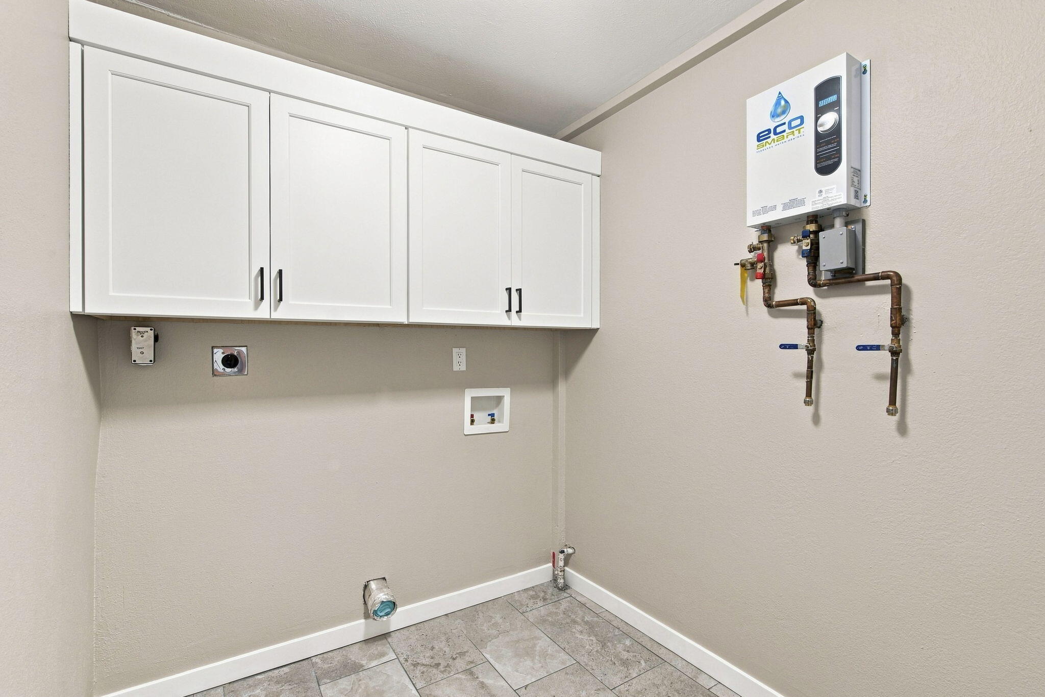 1404 Cody Road Property Photo 32
