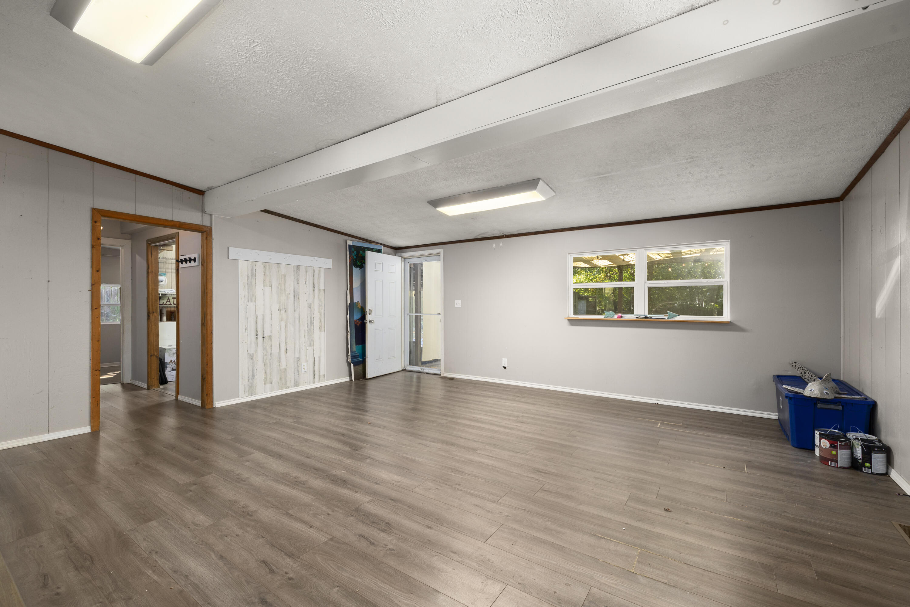 2030 East Grand Street Property Photo 25