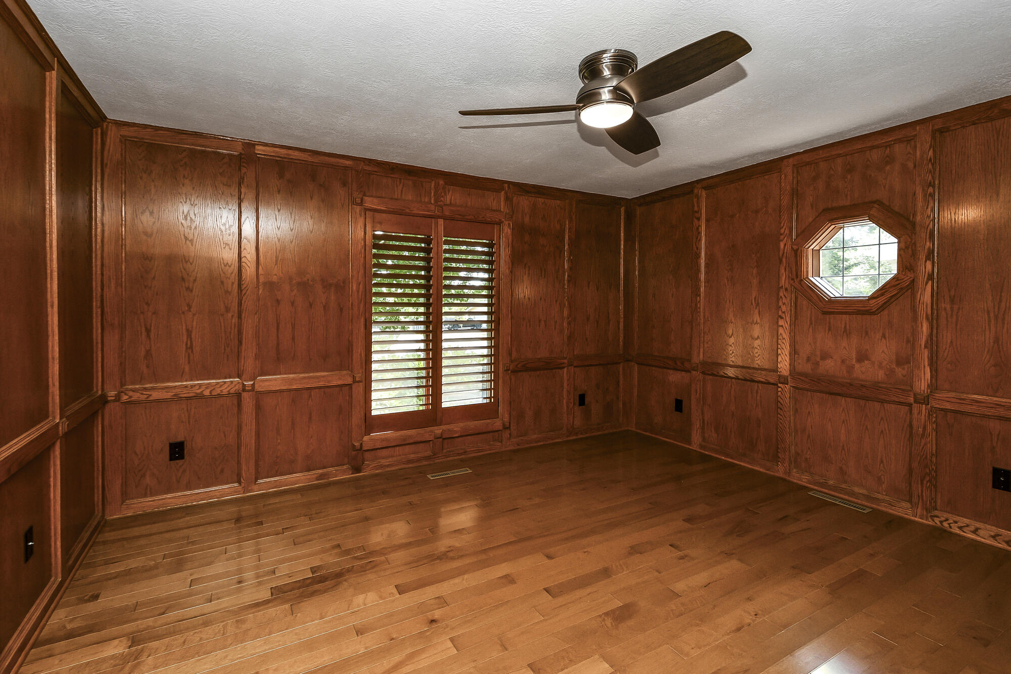 929 South Mumford Drive Property Photo 53