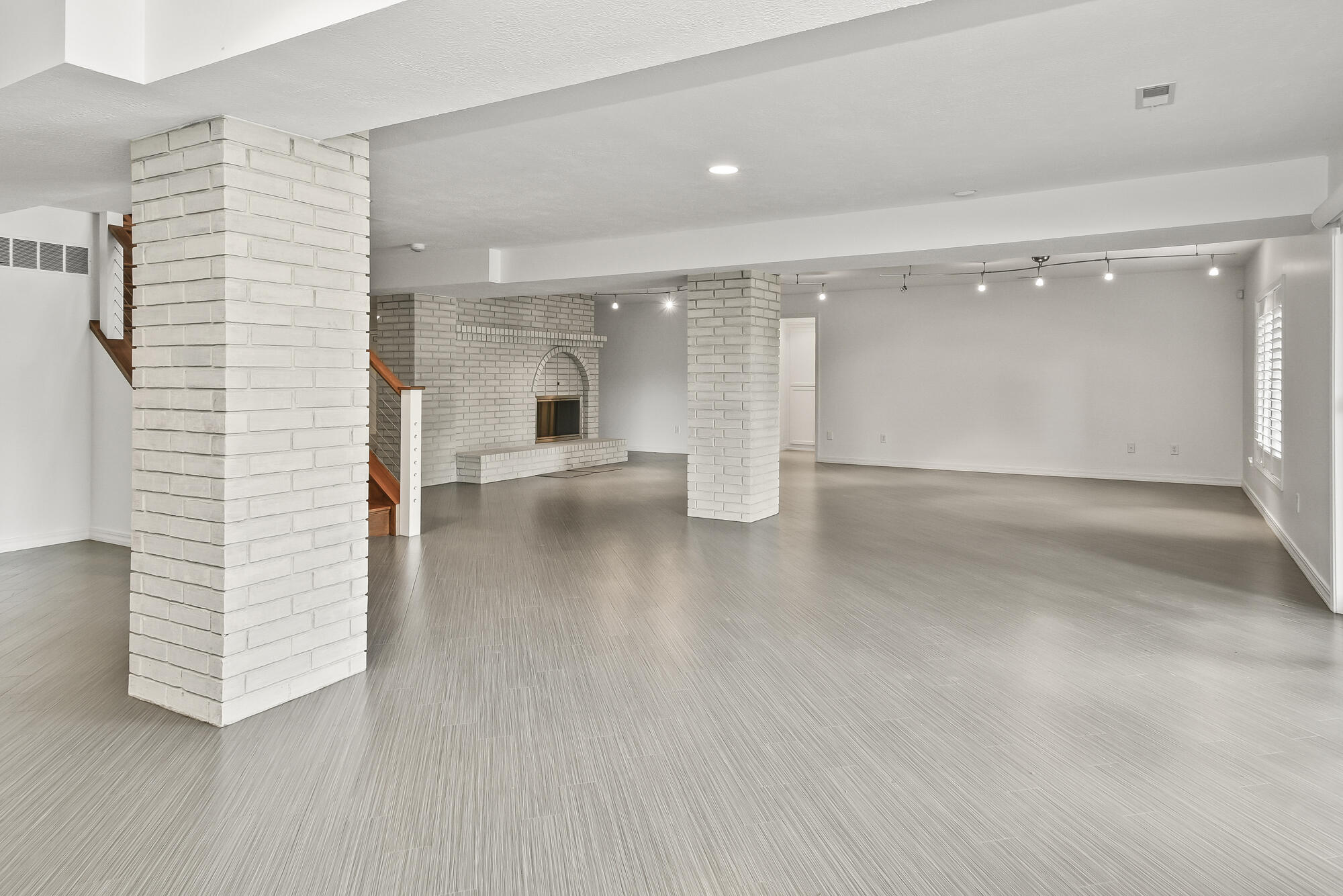 929 South Mumford Drive Property Photo 61