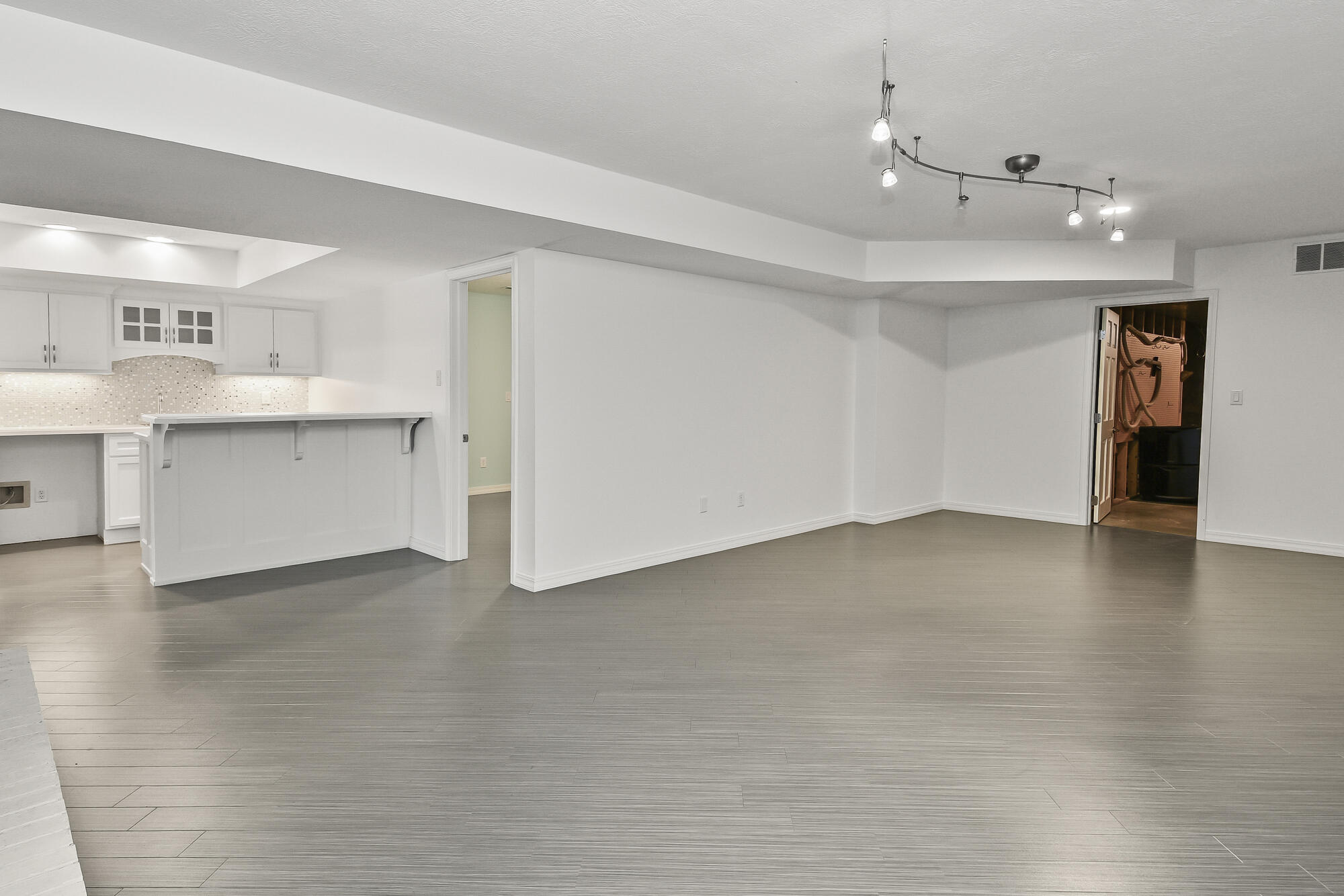 929 South Mumford Drive Property Photo 63
