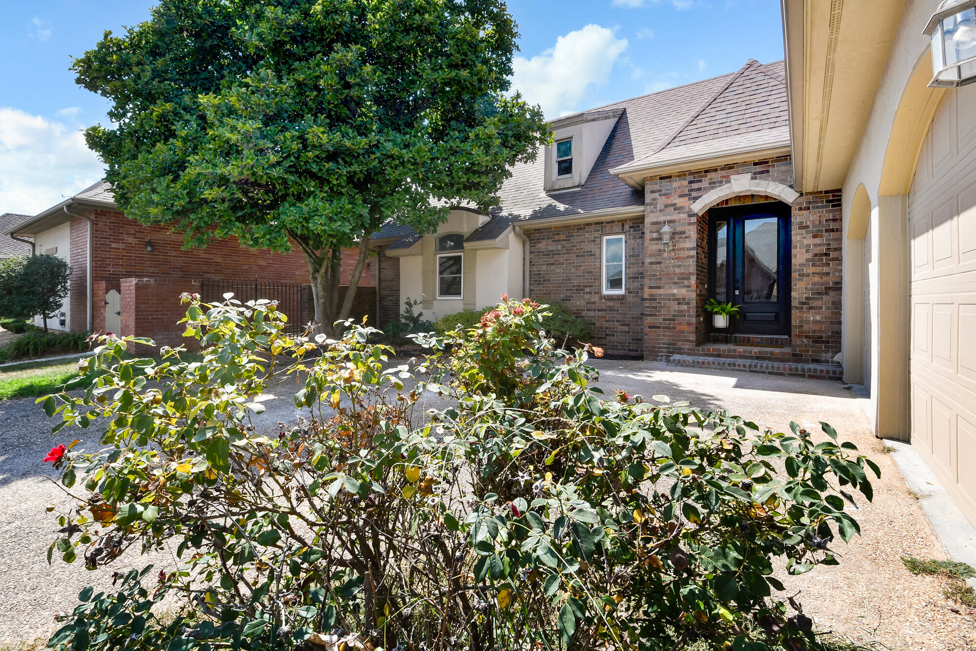 8605 East Interlochen Drive Property Photo 4