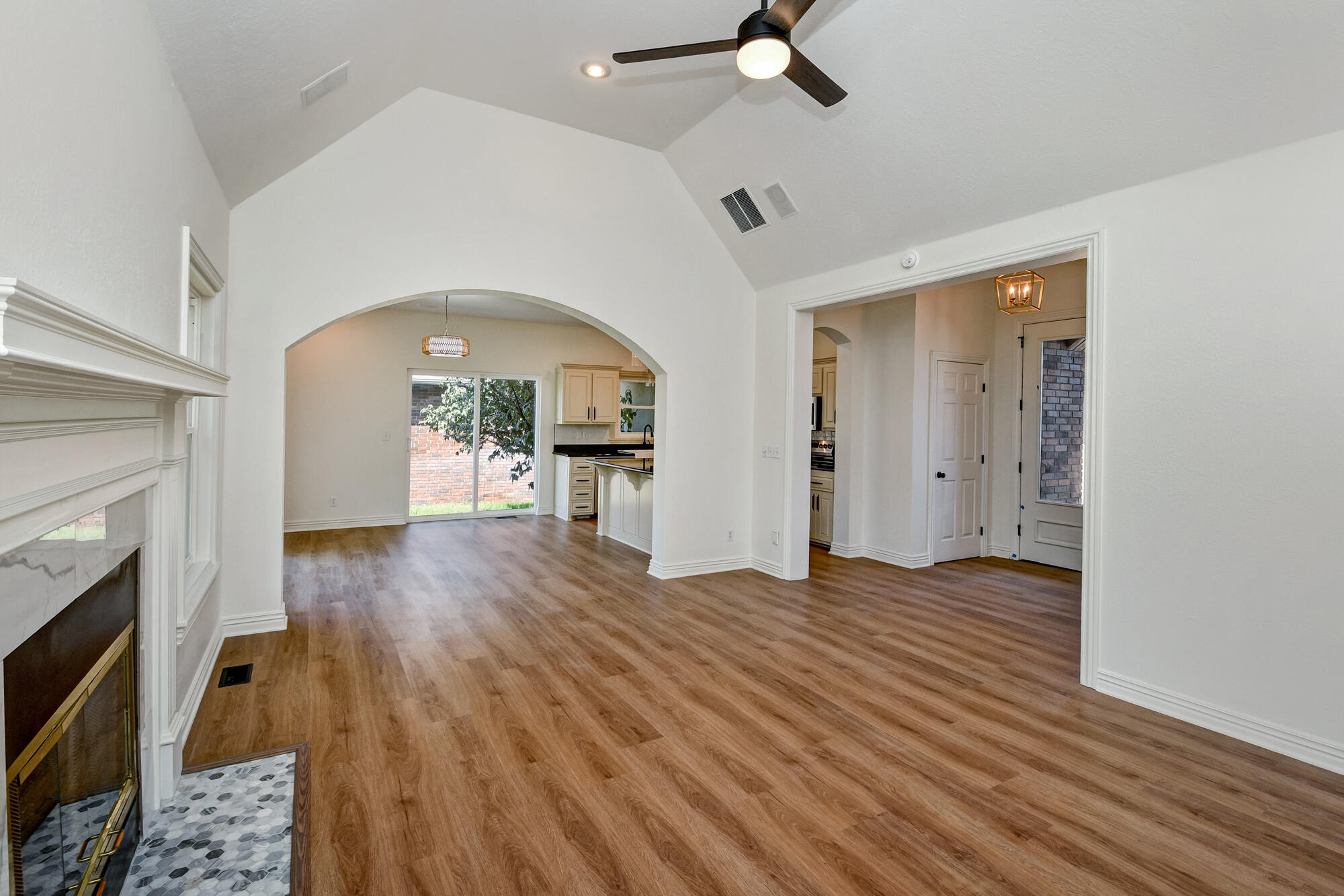 8605 East Interlochen Drive Property Photo 6